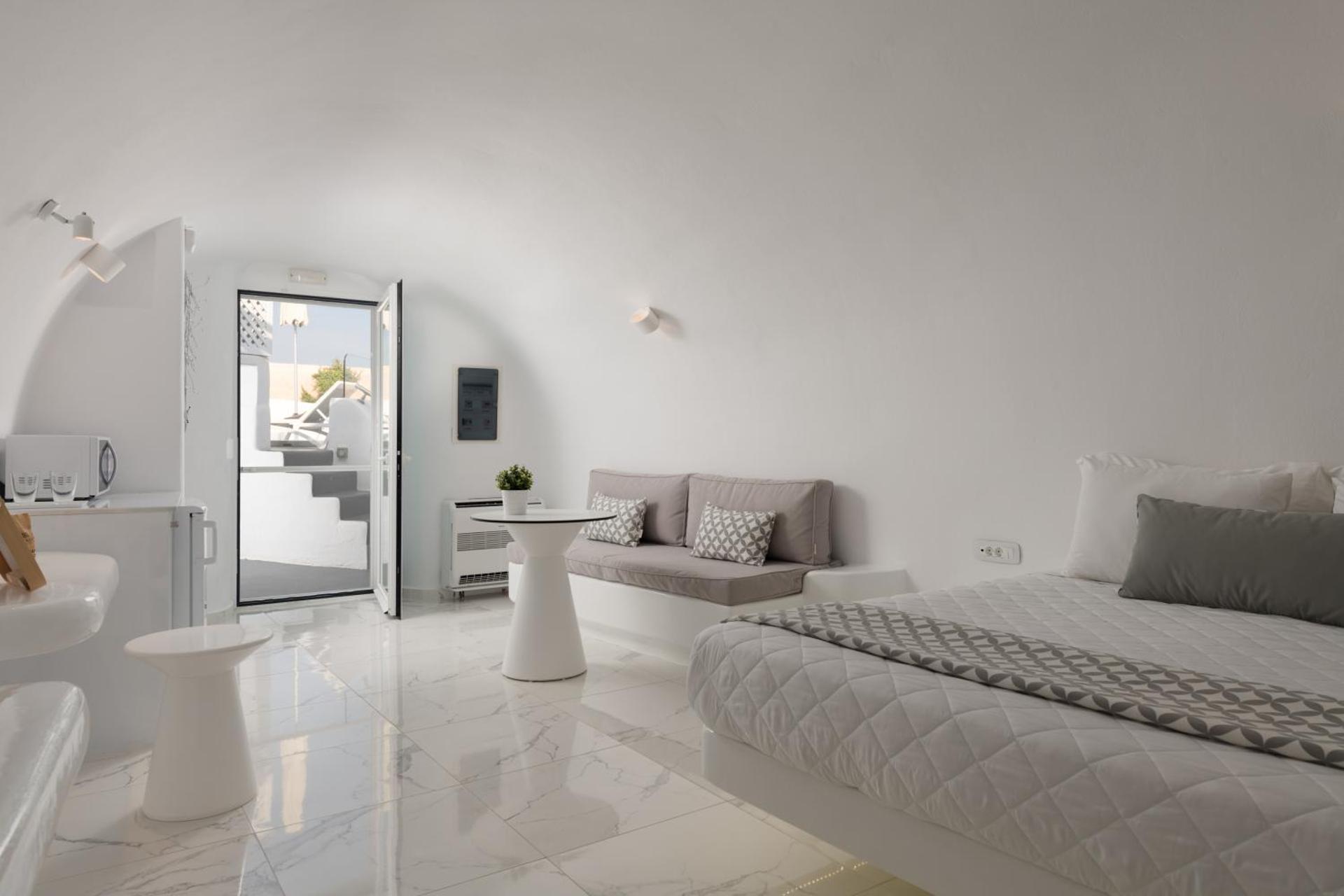 White Concept Caves - Photo 12