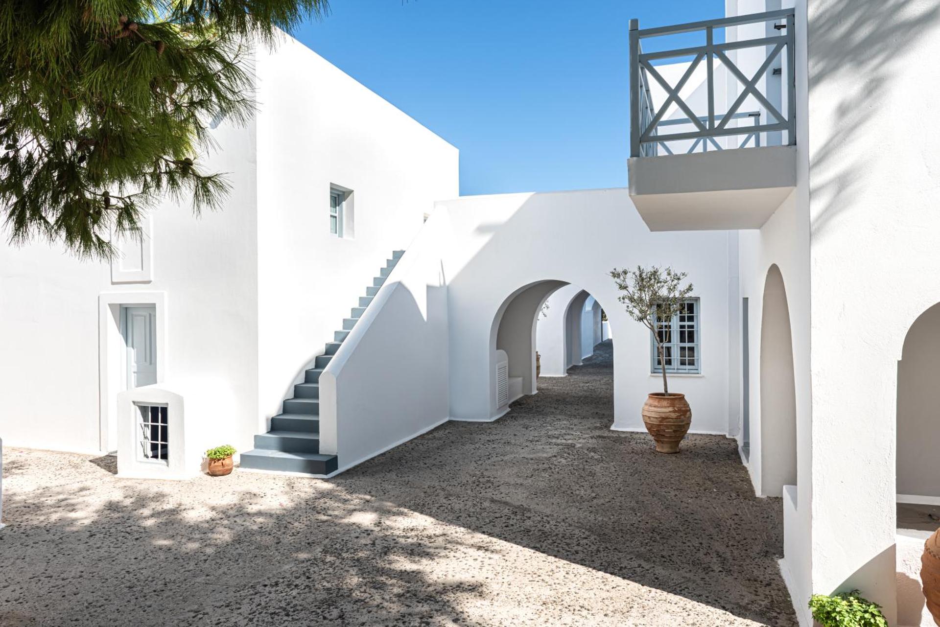 Santorini Kastelli Resort - Photo 41