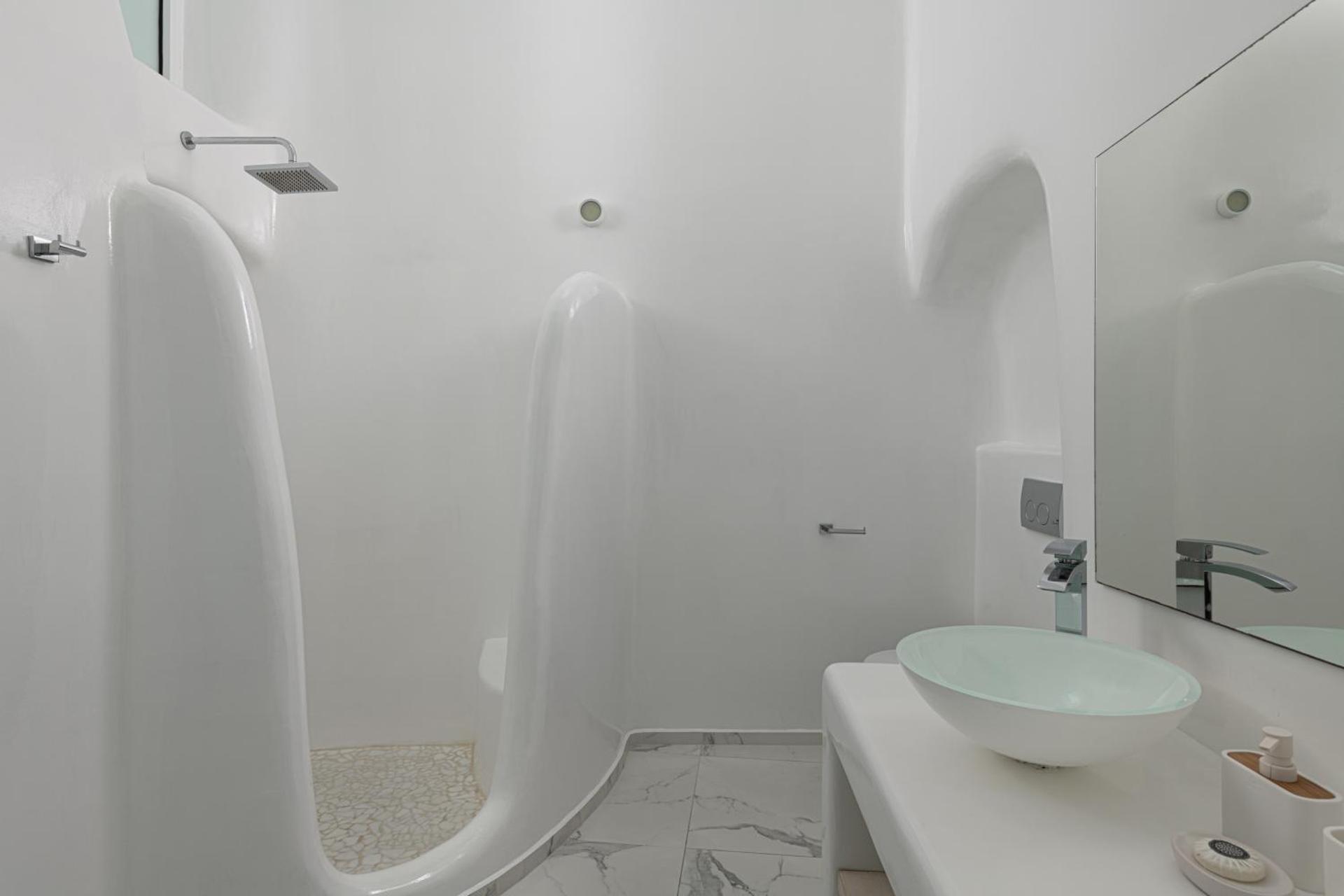 White Concept Caves - Photo 20