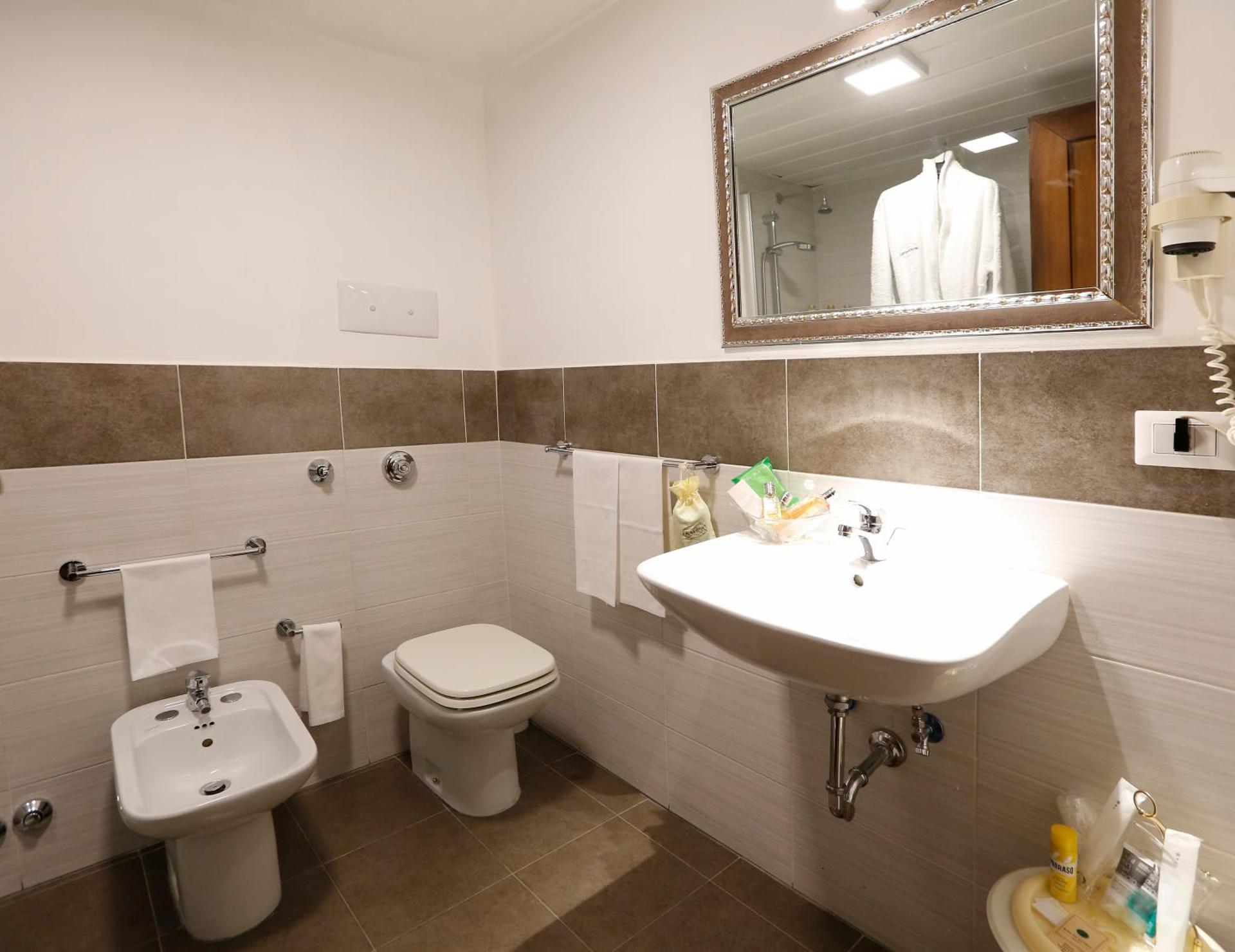 Hotel Royal Palace - Photo 23