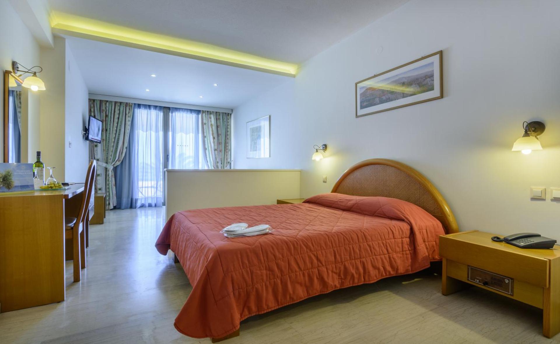 Golden Sand Hotel - Photo 31