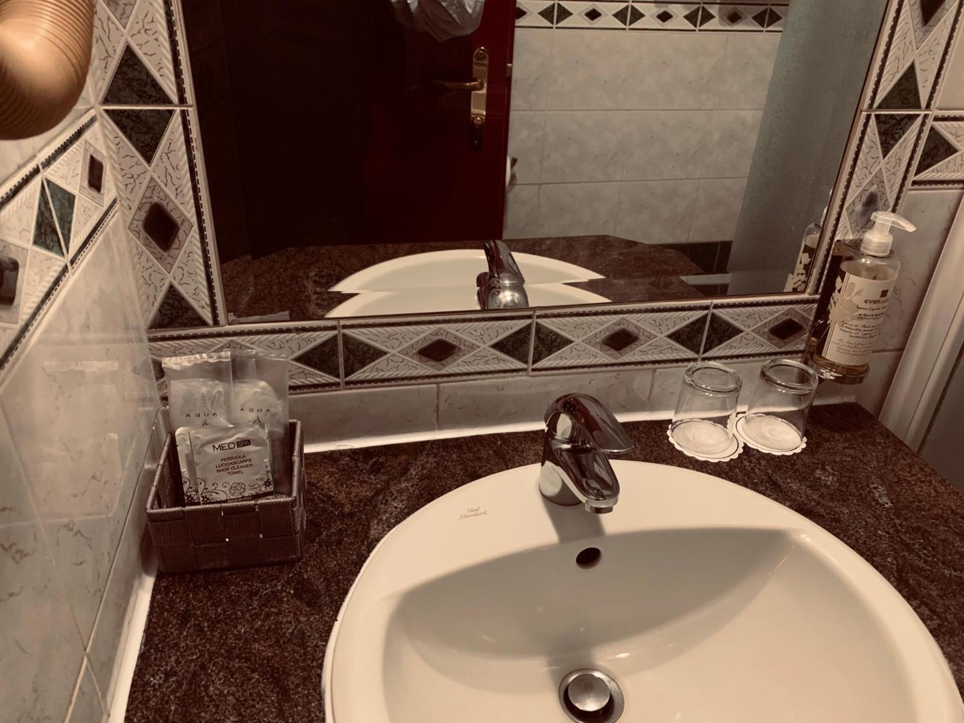 Hotel Vittoria - Photo 59