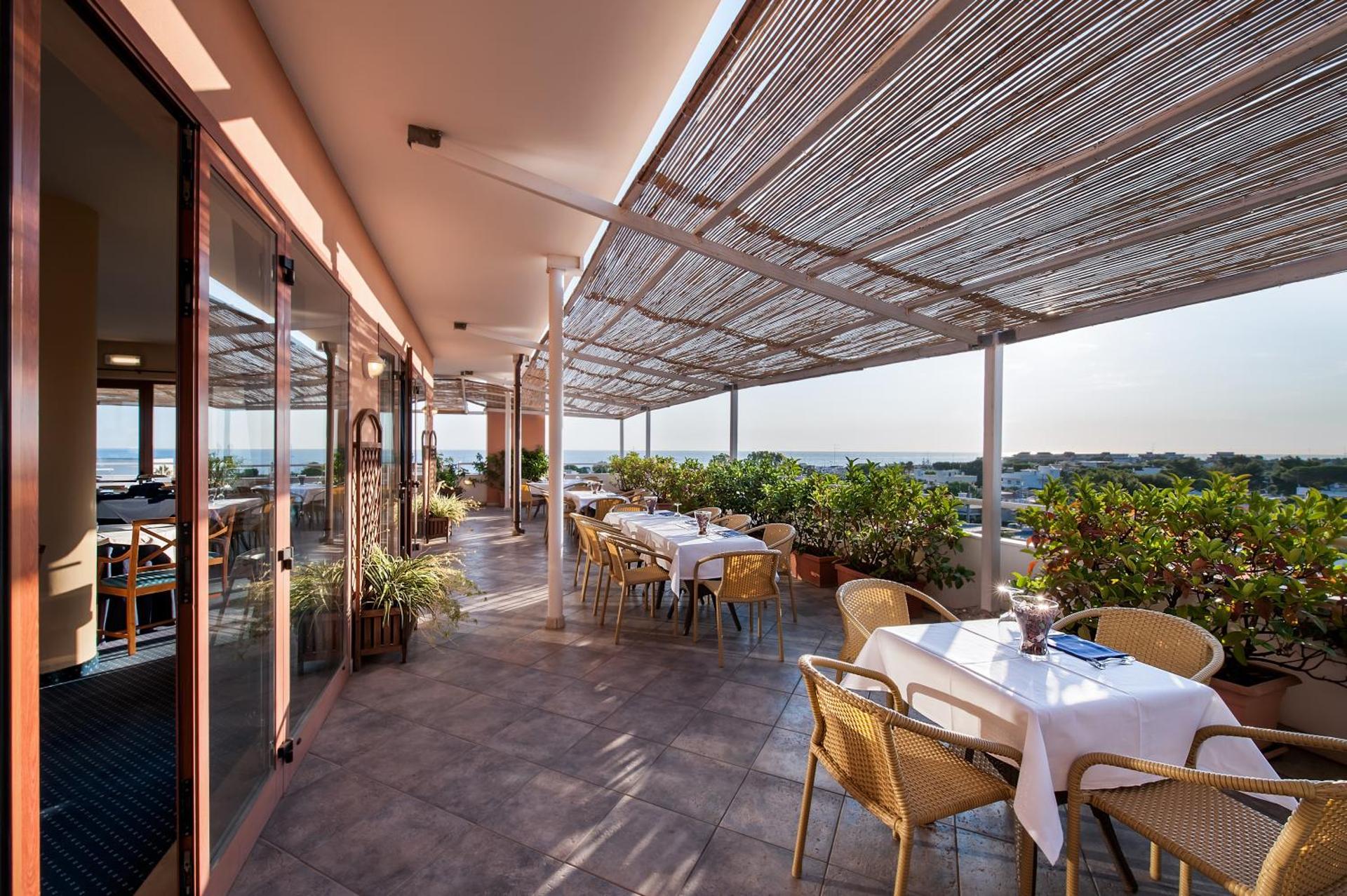 Hotel La Baia - Photo 81