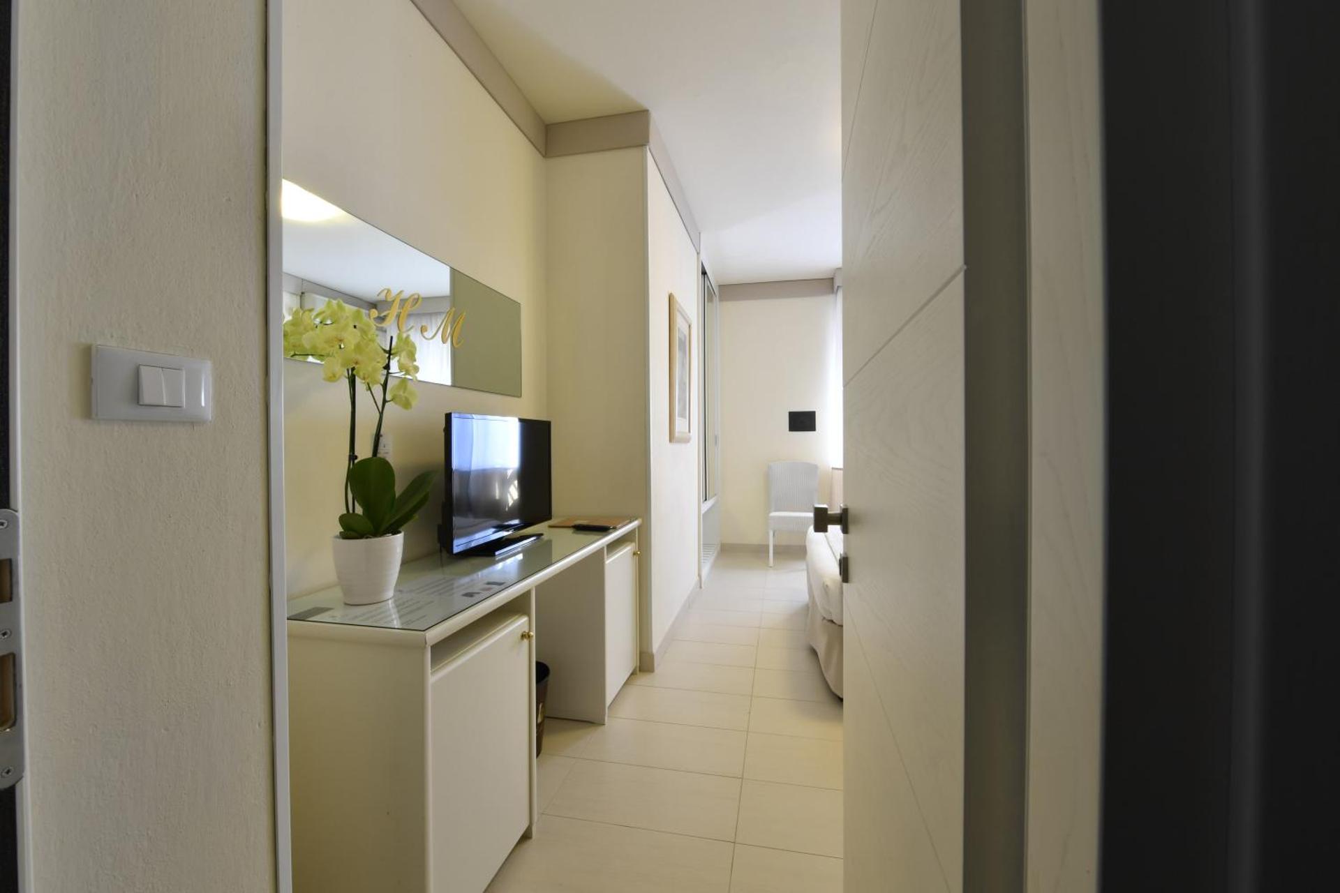 Park Hotel Maracaibo - Photo 23