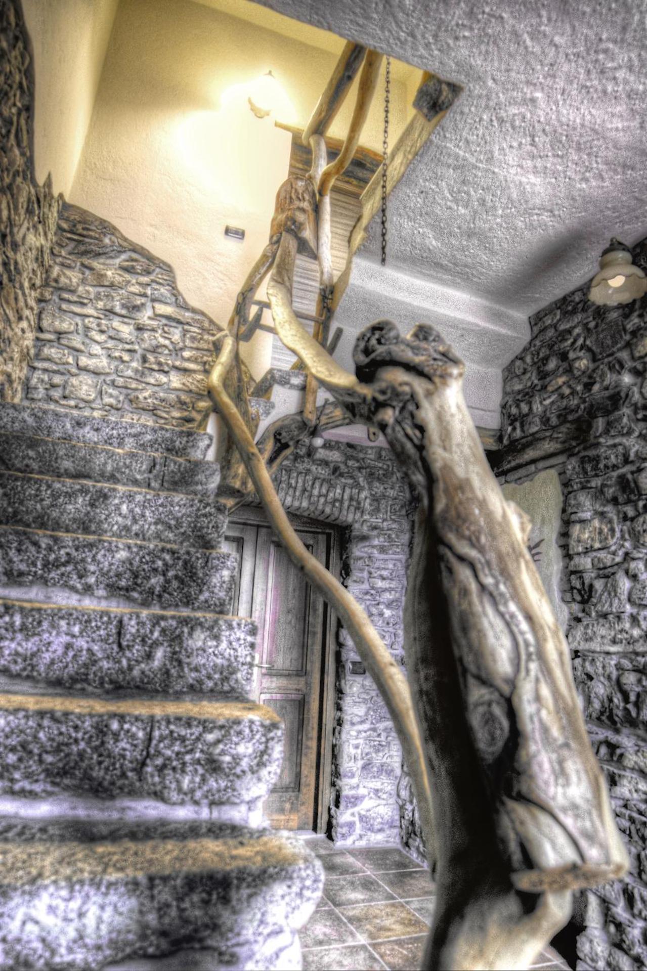 Single Bed in 6-Bed Dormitory Room - Photo 2