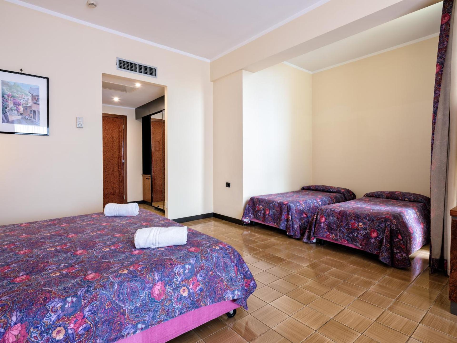 Hotel Caesar Palace - Photo 36