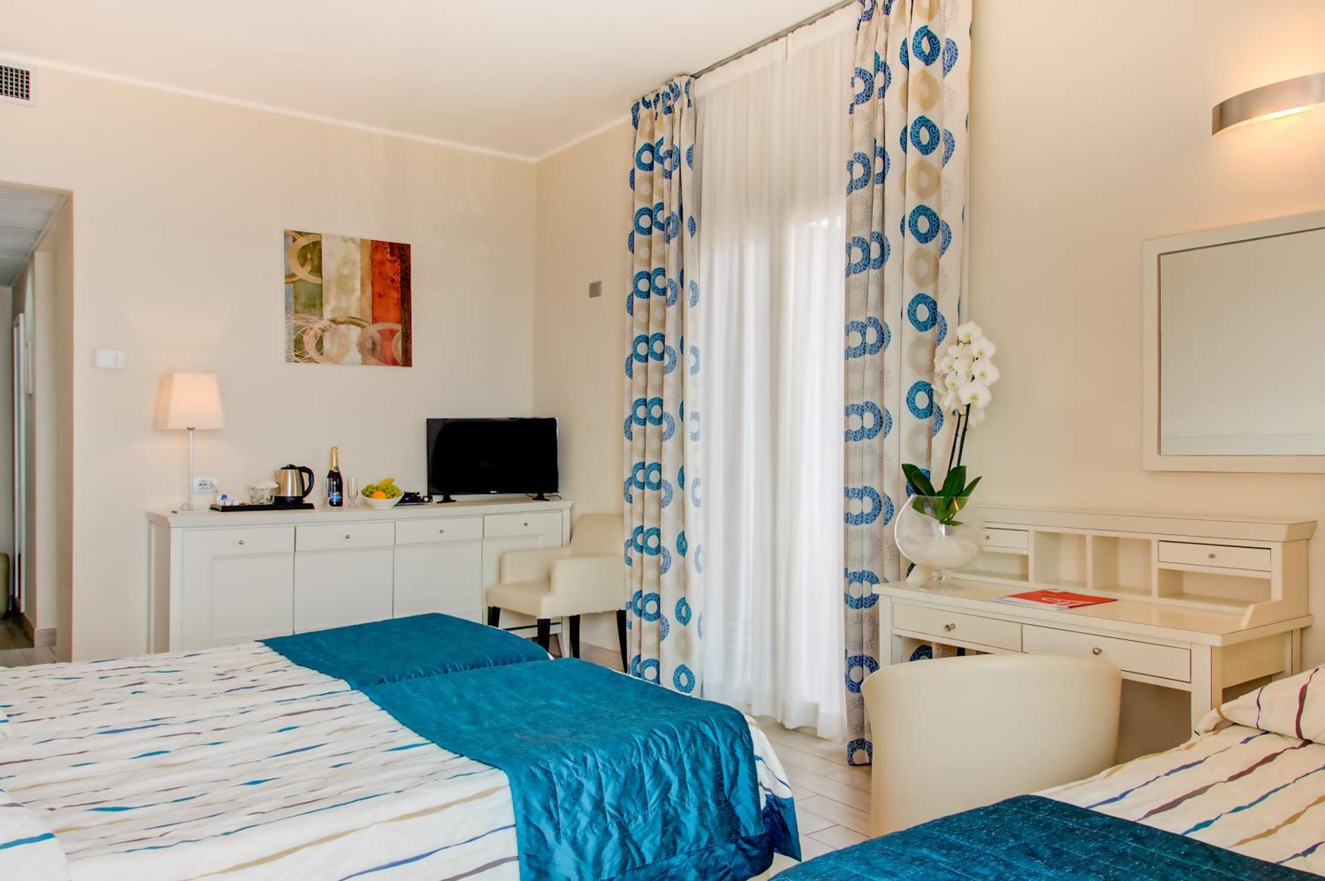 Triple Room with Balcony