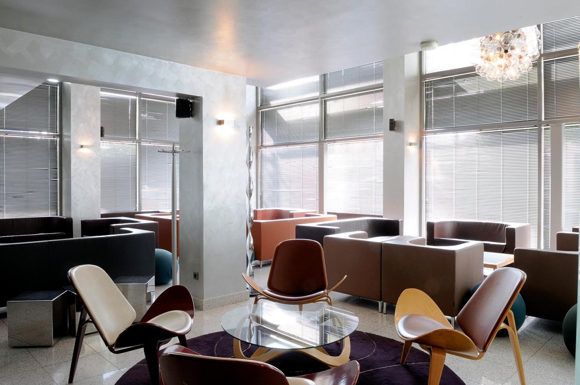 Maniatis Hotel - Photo 28