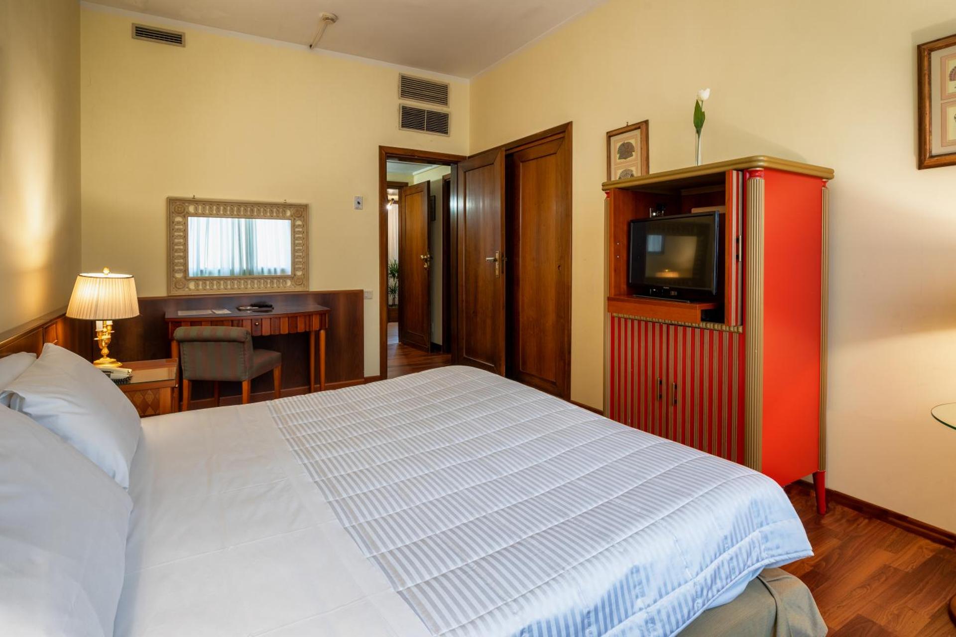 Hotel Royal Palace - Photo 62