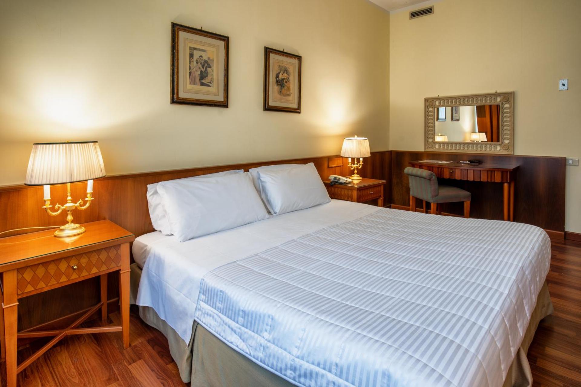 Hotel Royal Palace - Photo 61