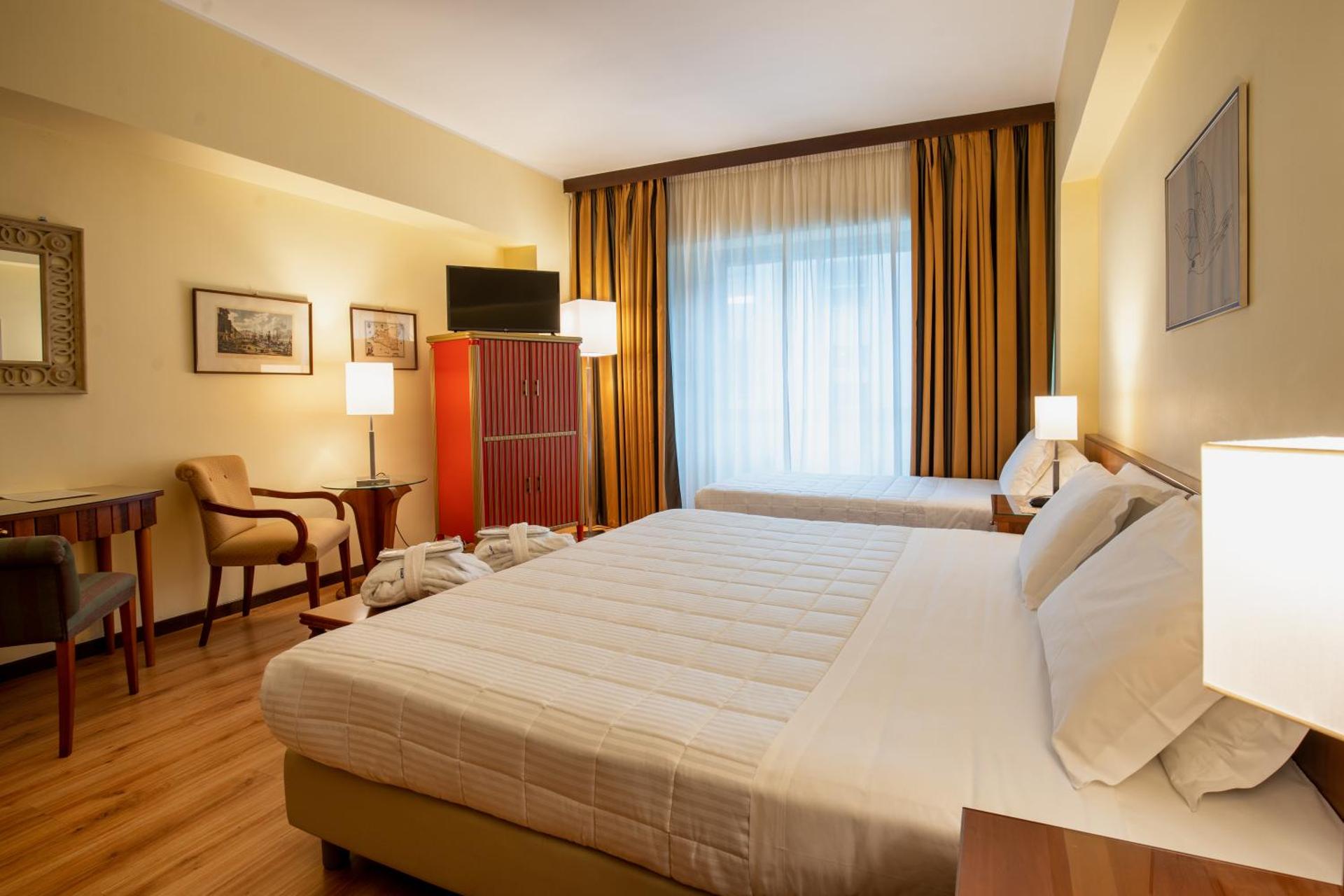 Hotel Royal Palace - Photo 84
