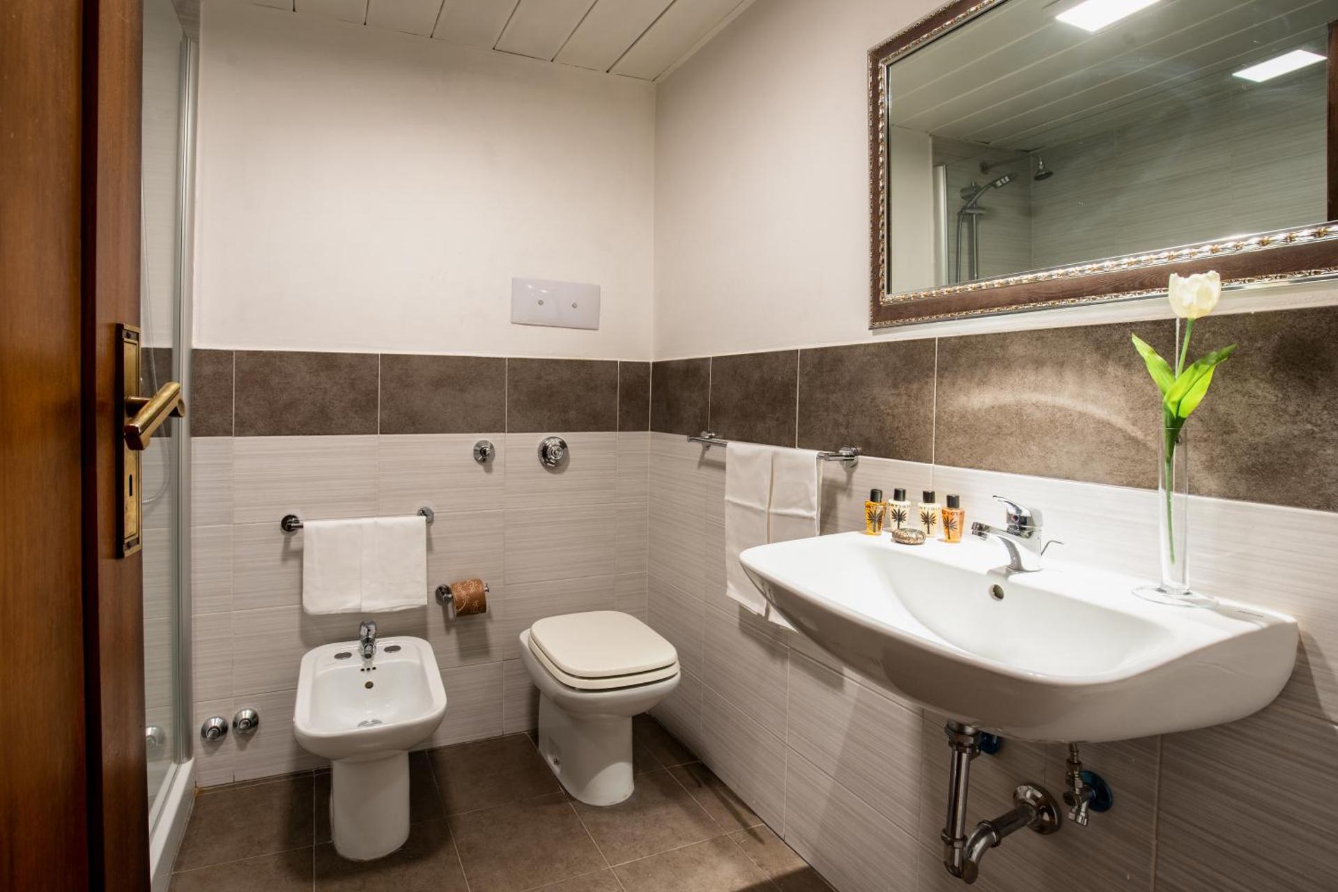 Hotel Royal Palace - Photo 39