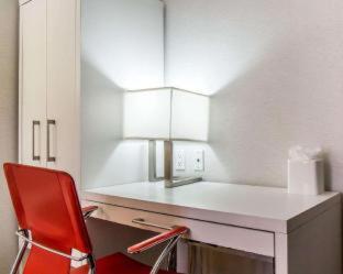 The Moore, New York City, a Member of Design Hotels - Photo 17