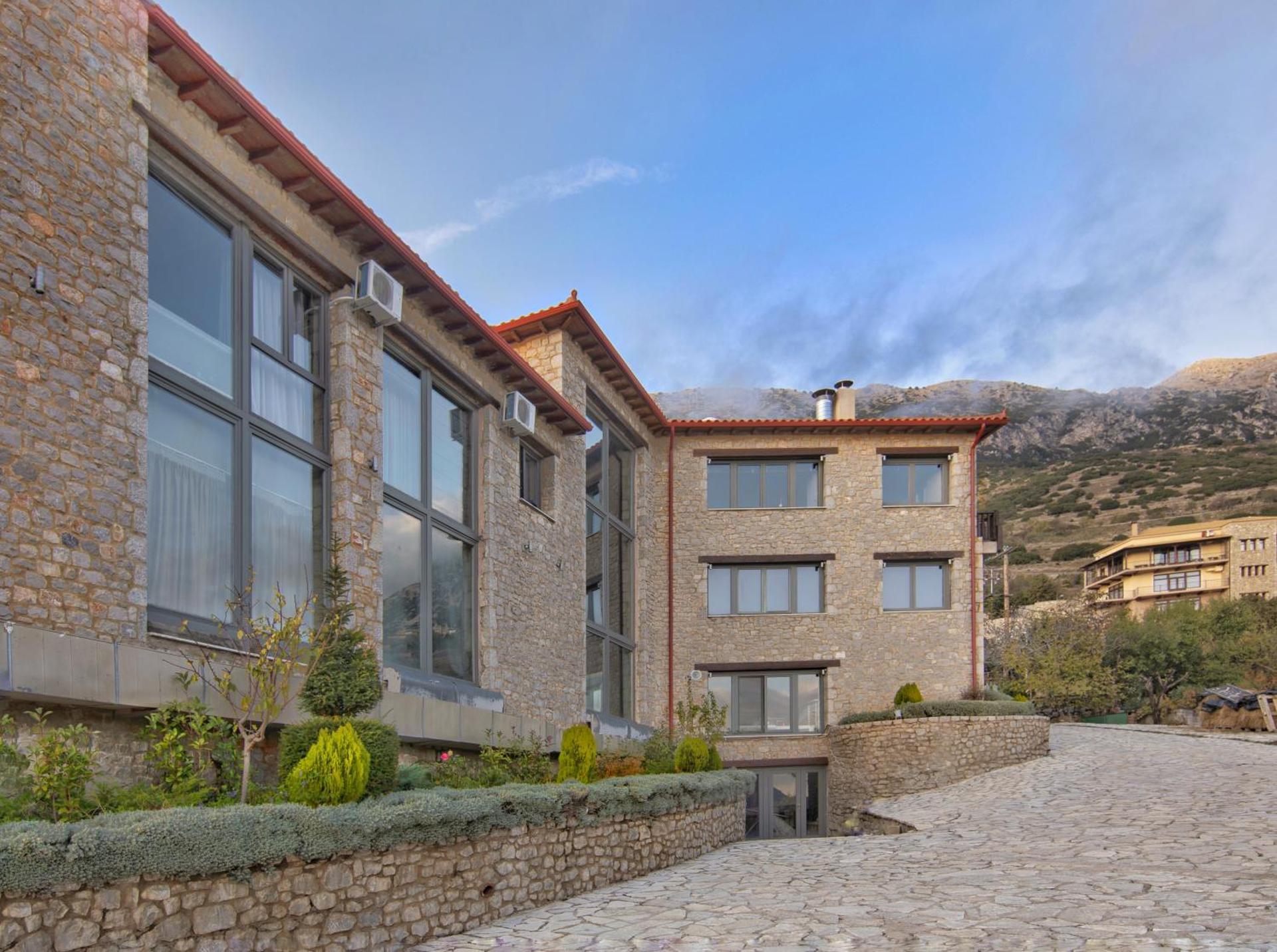 Aegli Arachova - Photo 20