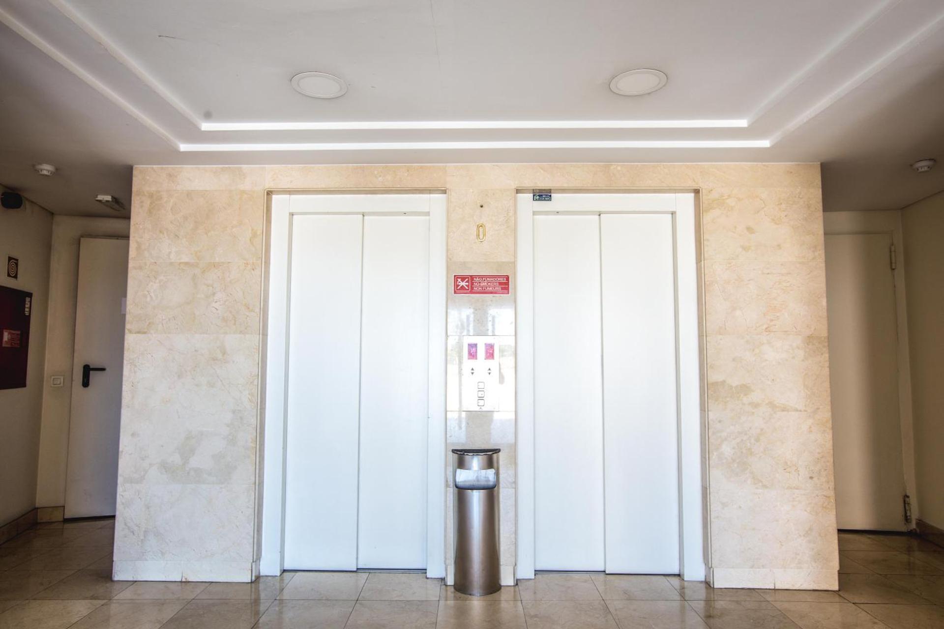 Lisbon Relax Pool Apartment - Free Parking Garage - Photo 44