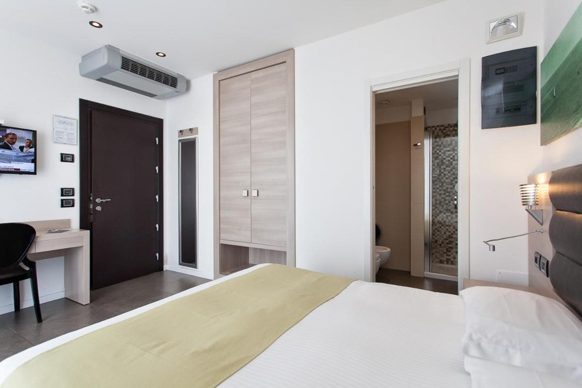 Hotel Adlon - Photo 13