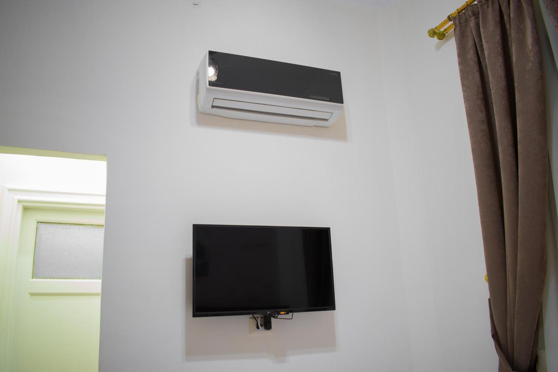 Golden Palace Hotel - Photo 10