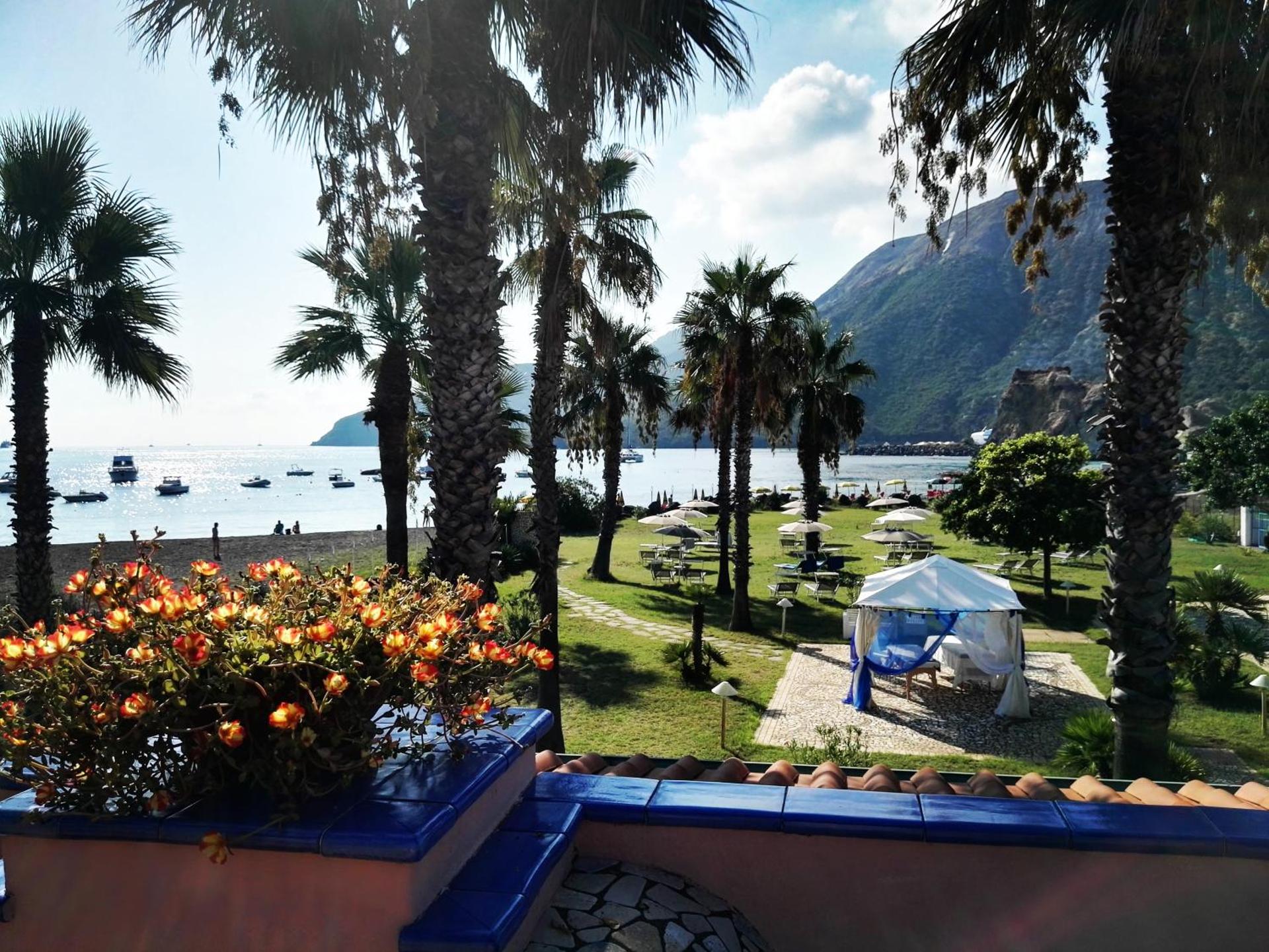 Hotel Eros - Photo 51