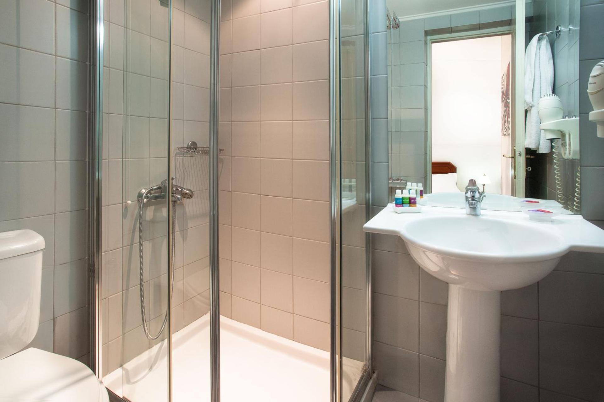 Arni Hotel Domotel - Photo 35