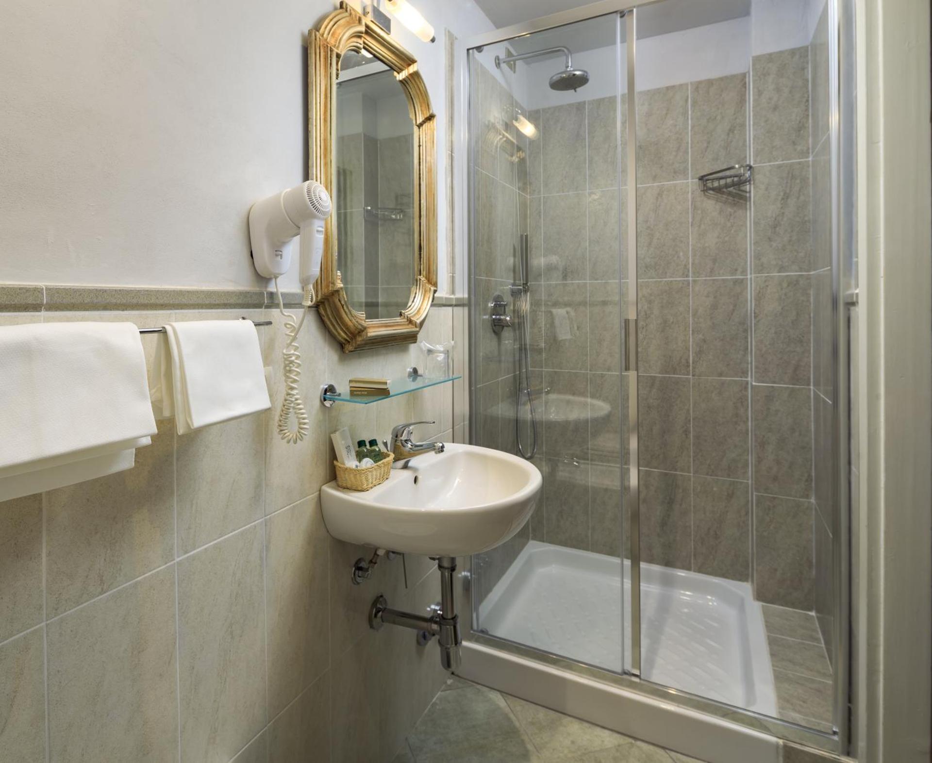 Hotel Villa Carlotta - Photo 4