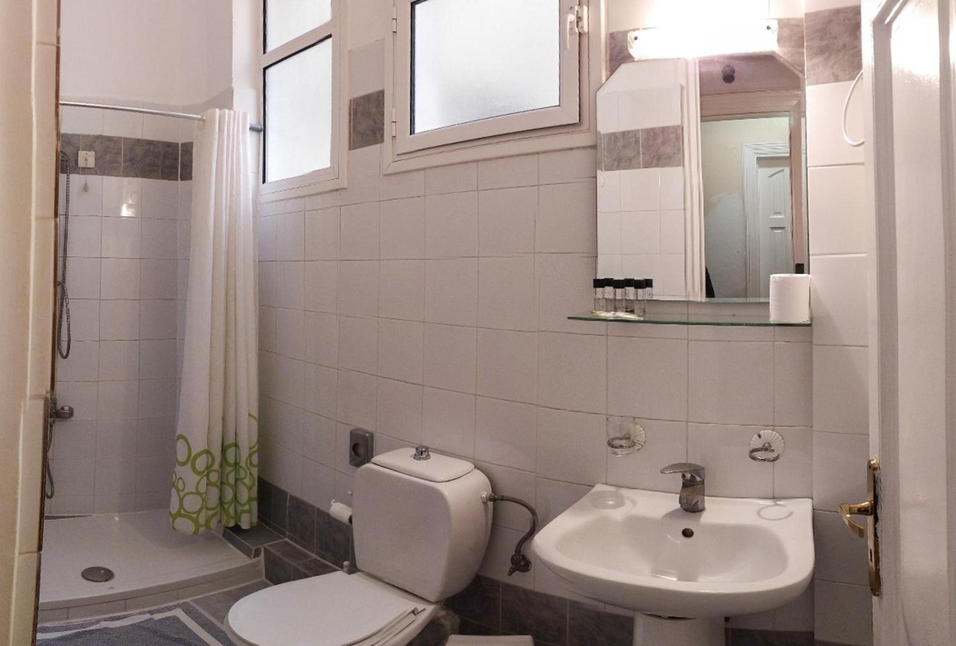 Cecil Hotel - Photo 77