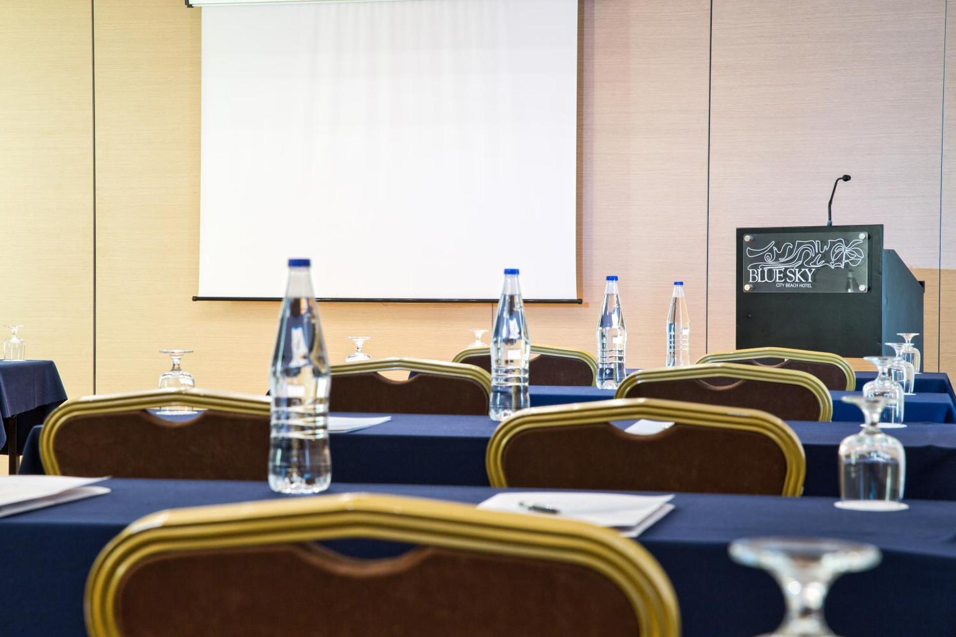 Blue Sky City Beach Hotel - Photo 35