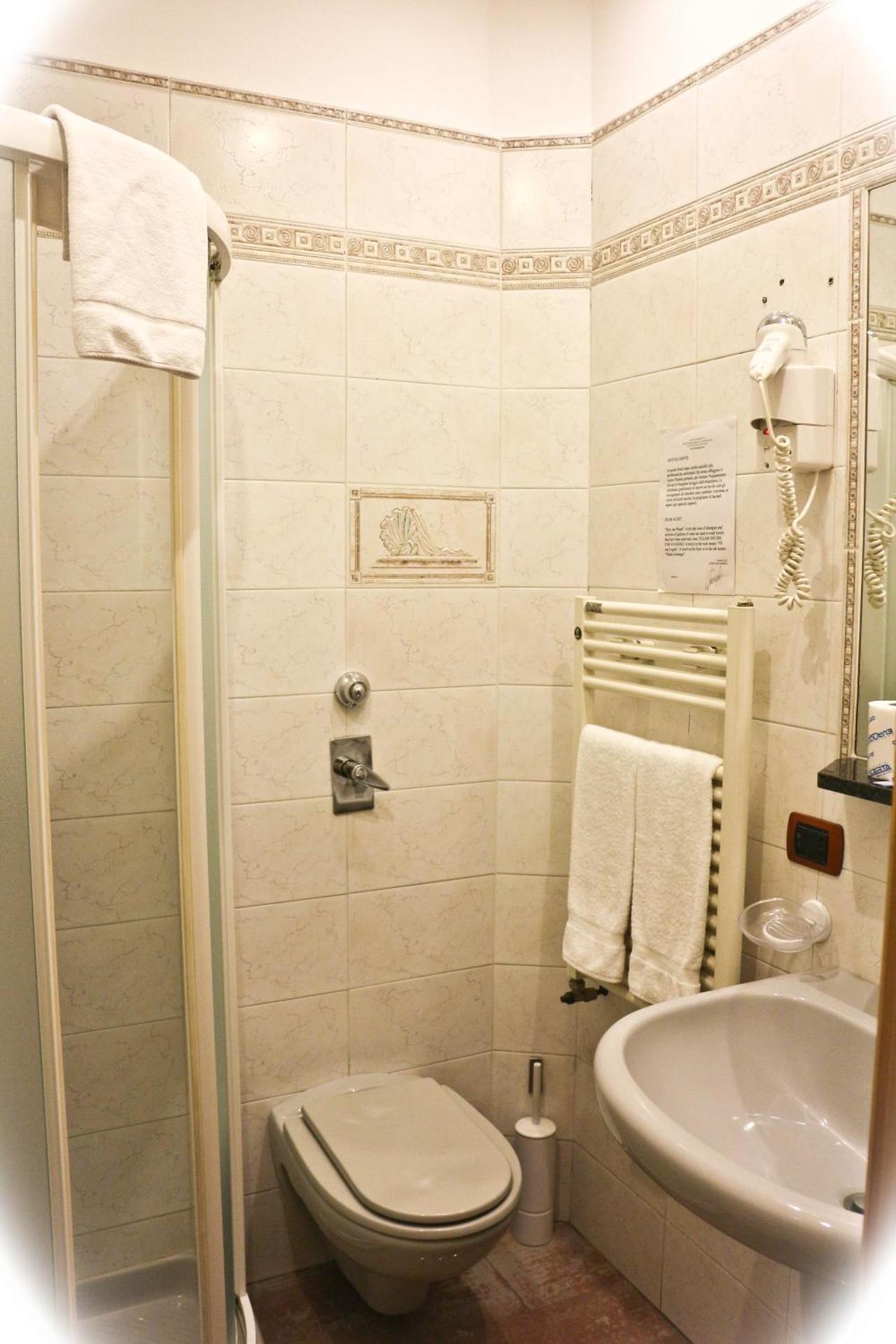 Hotel Losanna - Photo 32