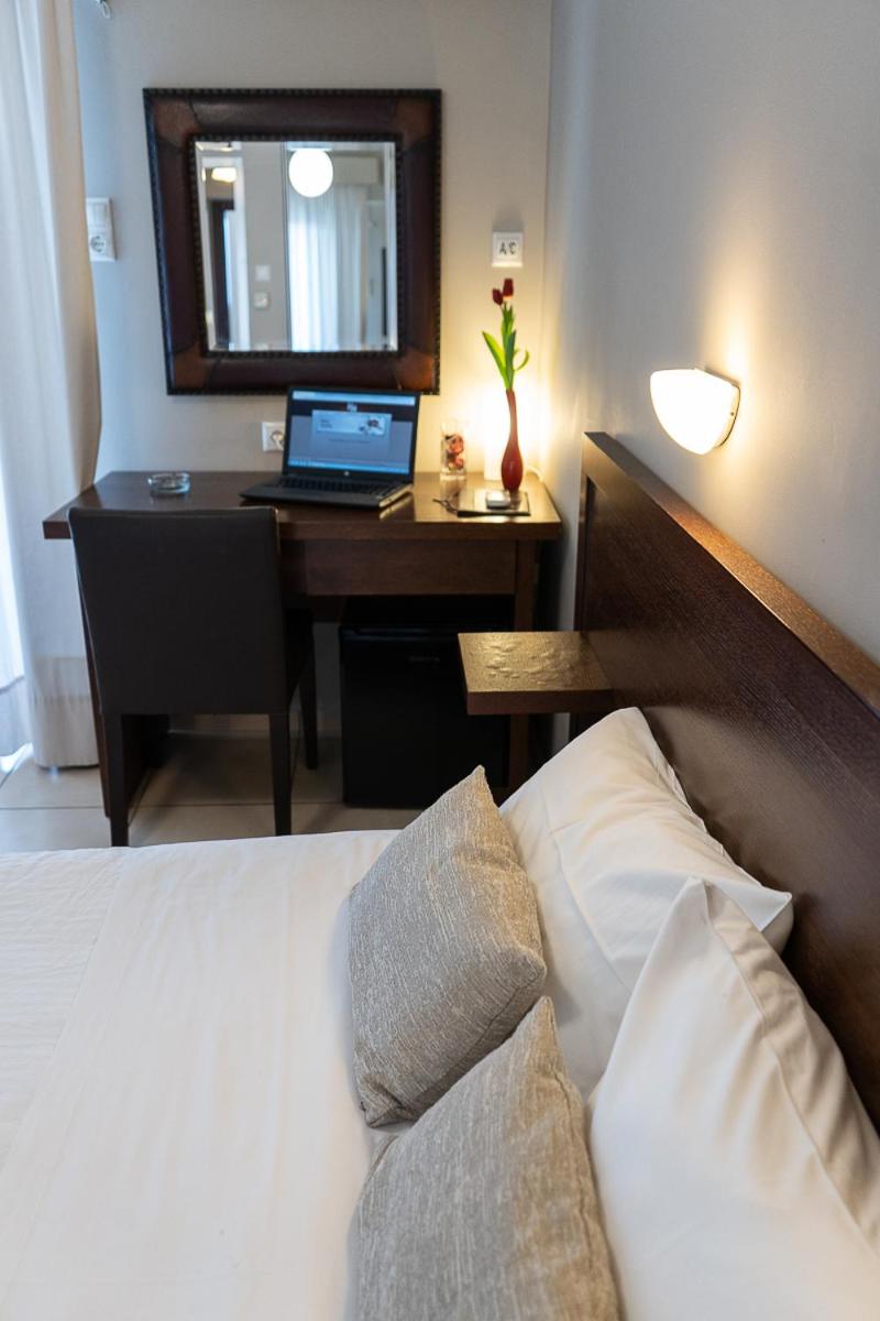 HOTEL HILL - Photo 10