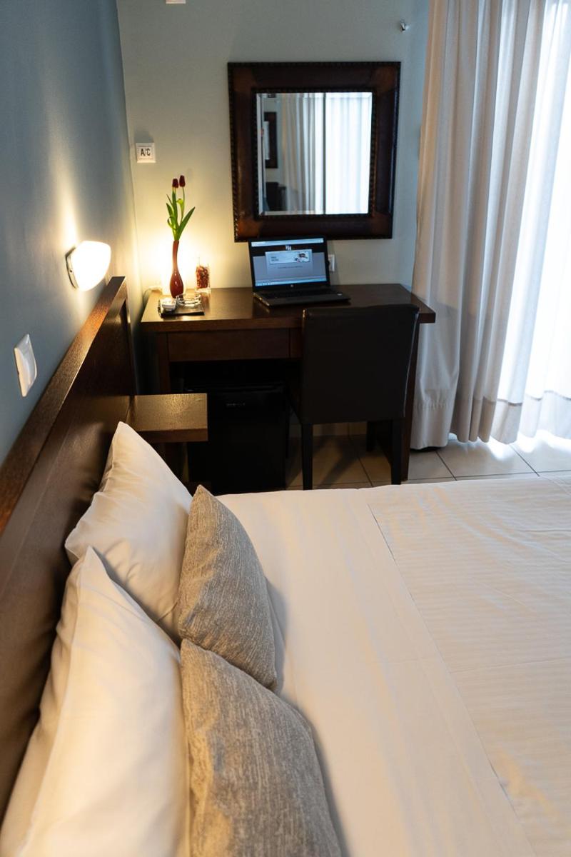 HOTEL HILL - Photo 15