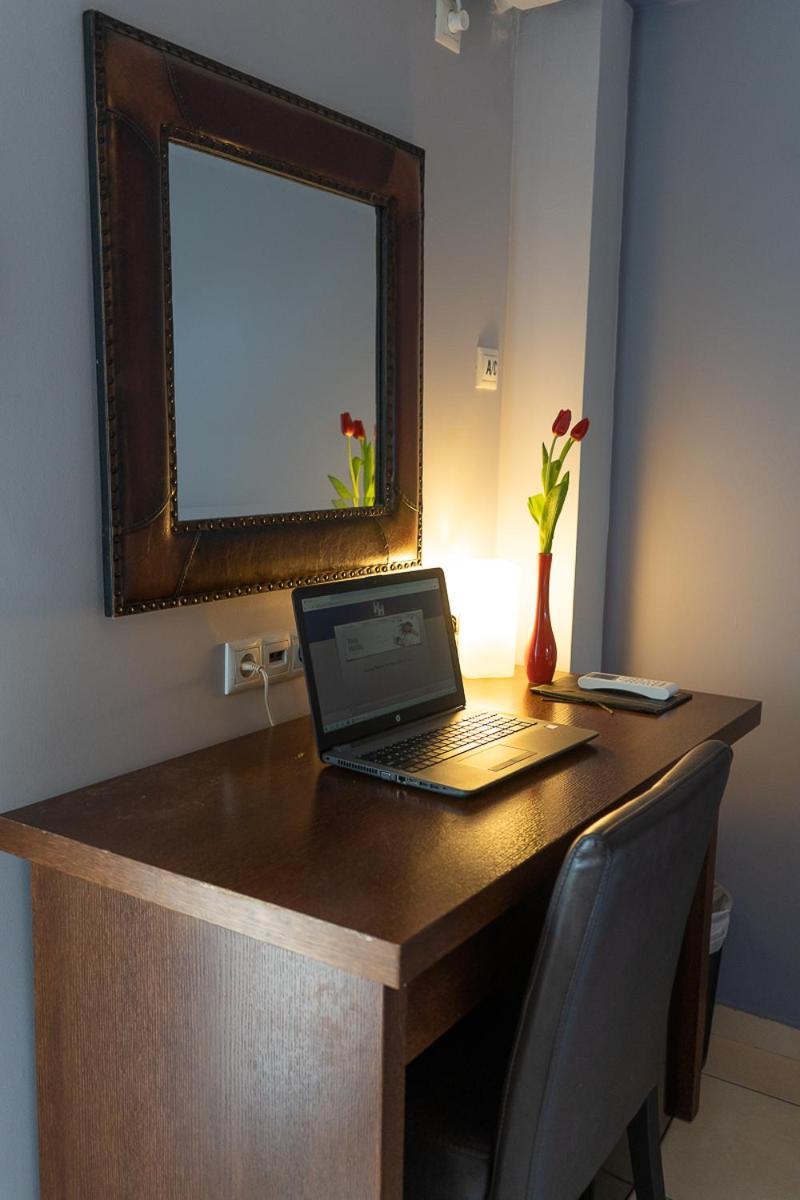 HOTEL HILL - Photo 19