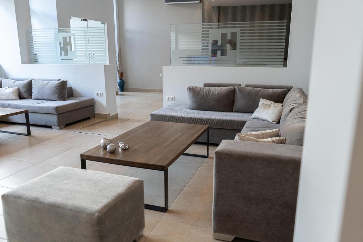 HOTEL HILL - Photo 53