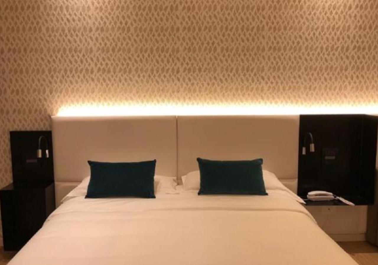 Hotel Ariston & Apartments - Photo 13