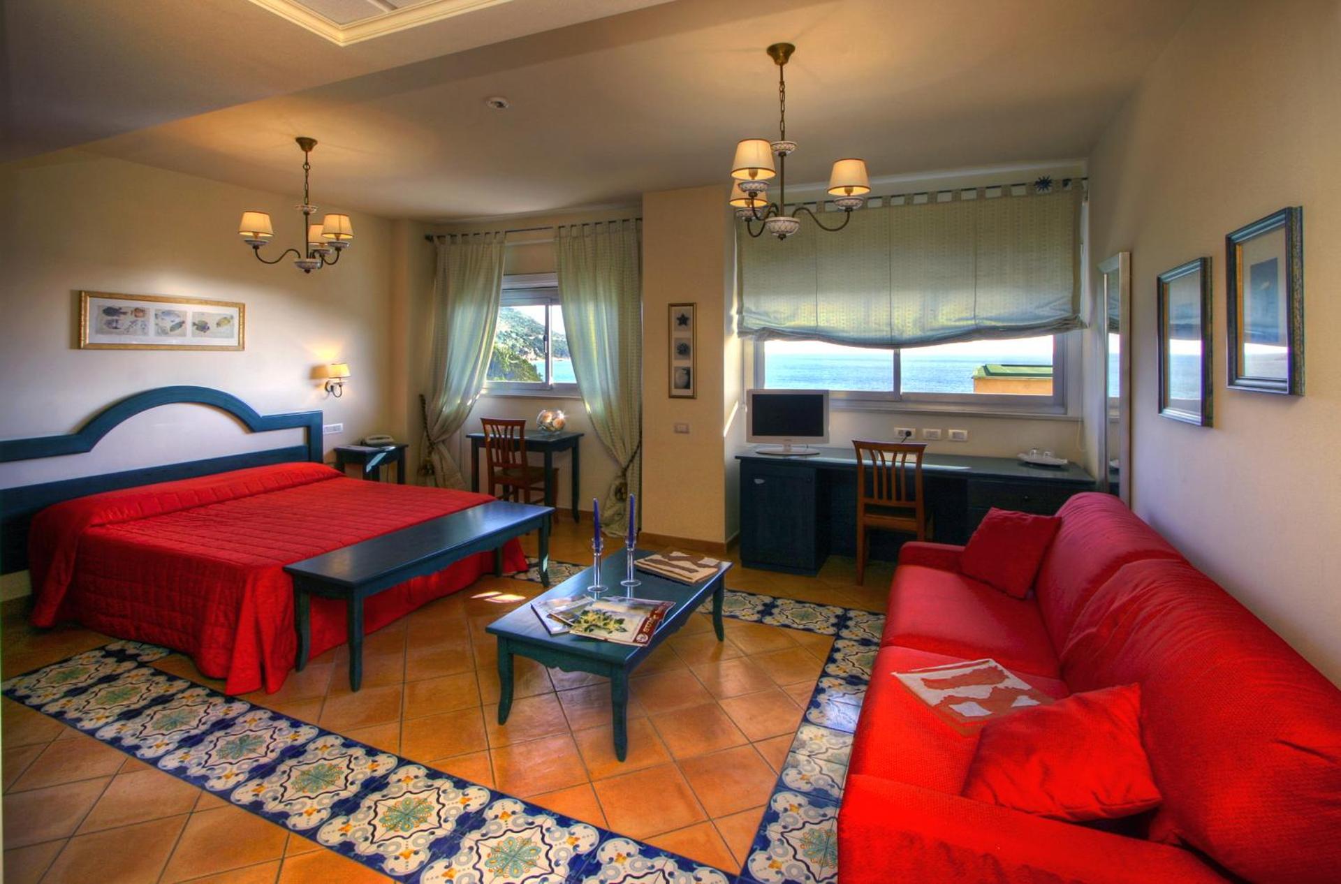 Summit Hotel - Photo 24