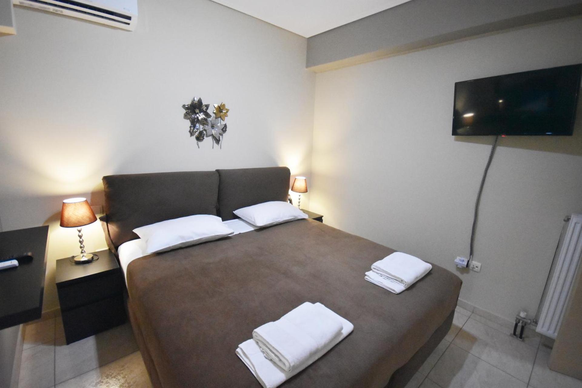 A&J Apartments or Rooms athens airport - Photo 32