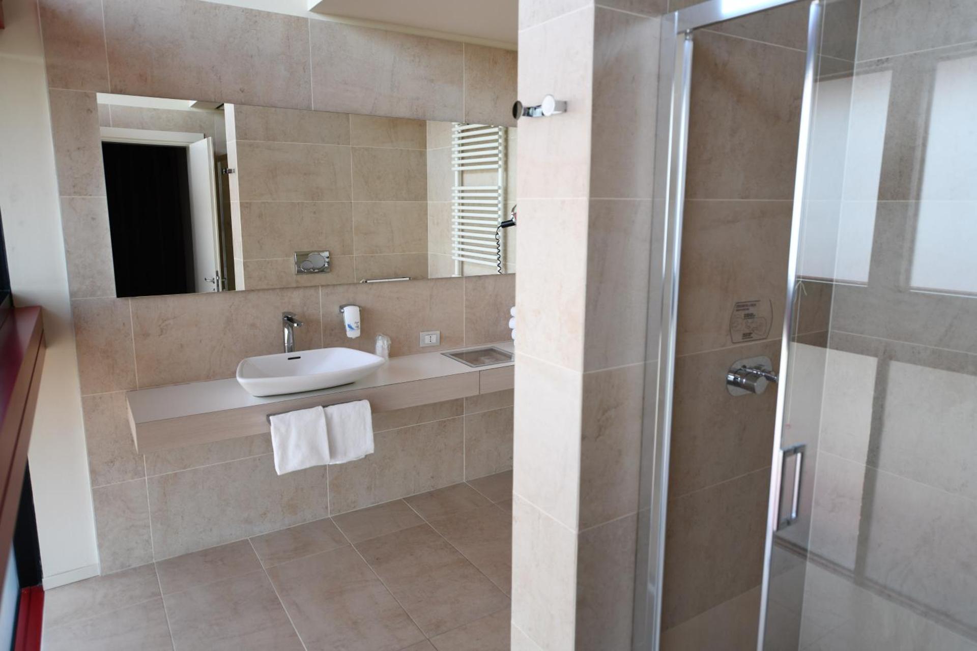 Best Western Plus Net Tower Hotel Padova - Photo 11