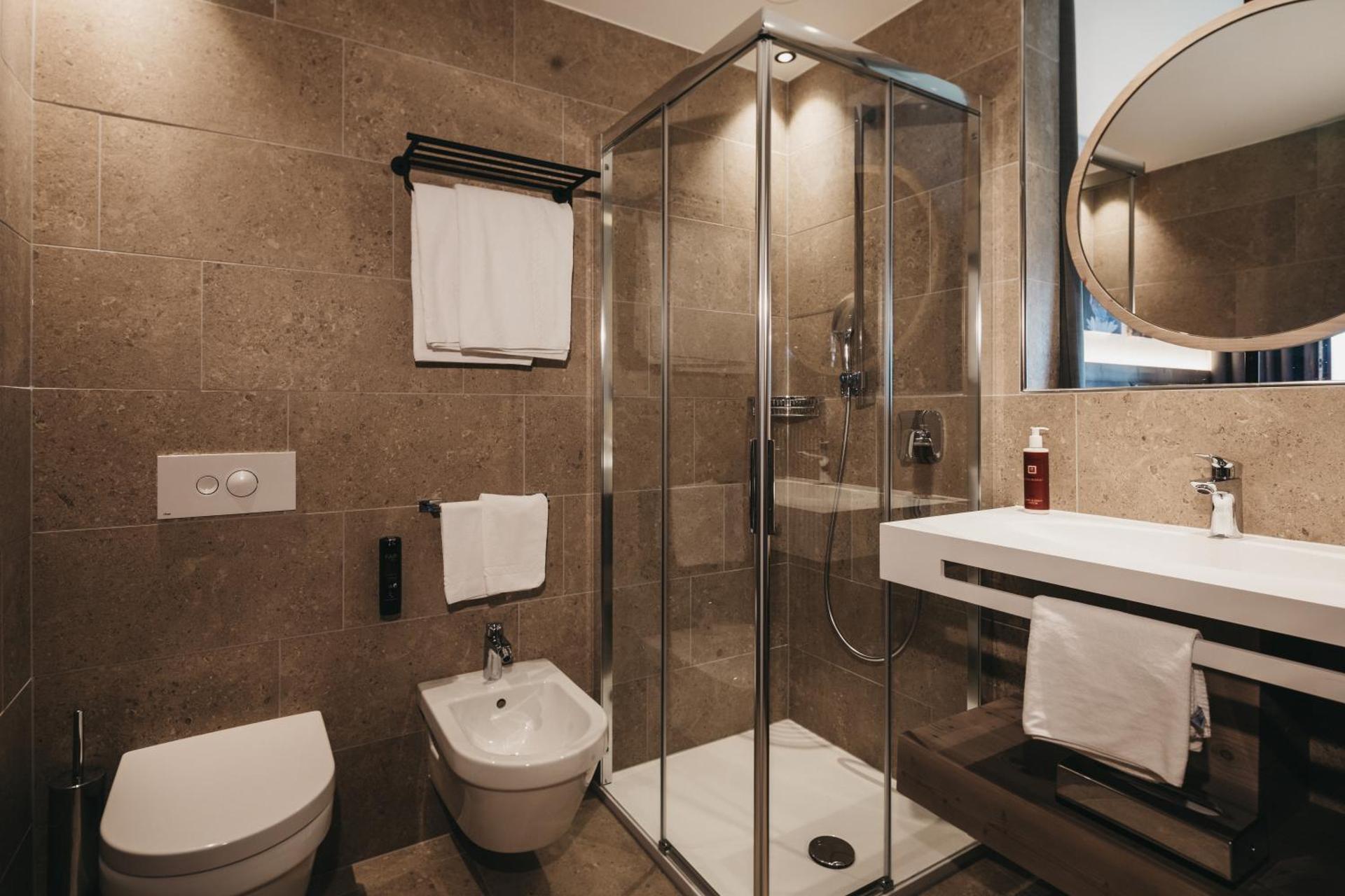 Deluxe Double Room - Photo 4