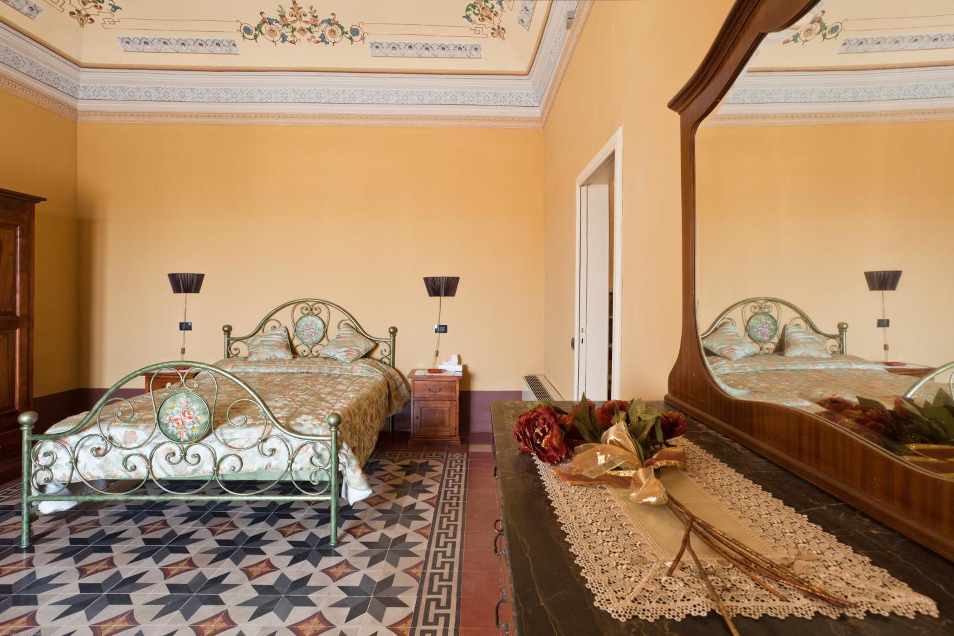 Palazzo Gambuzza - Photo 53