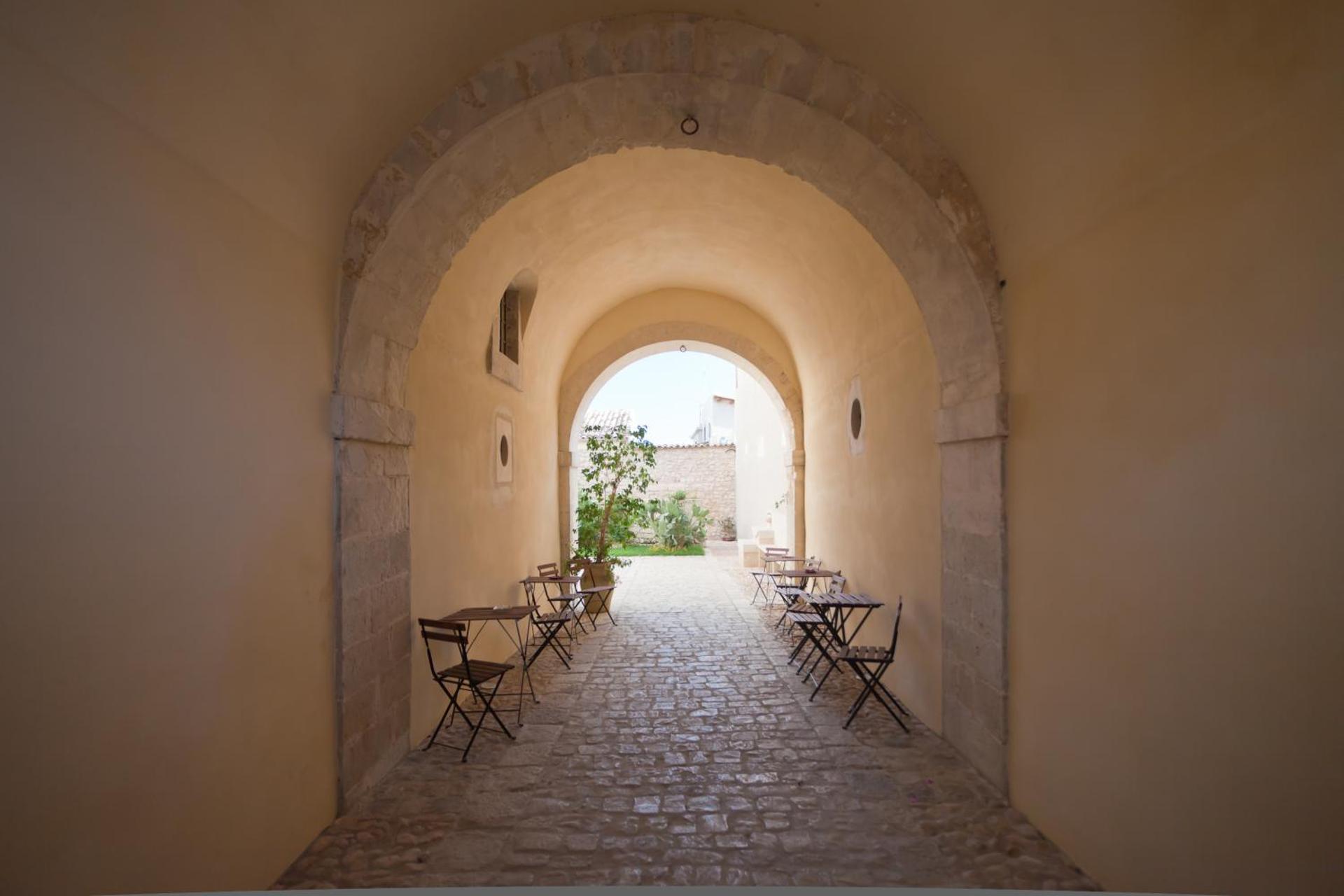 Palazzo Gambuzza - Photo 162