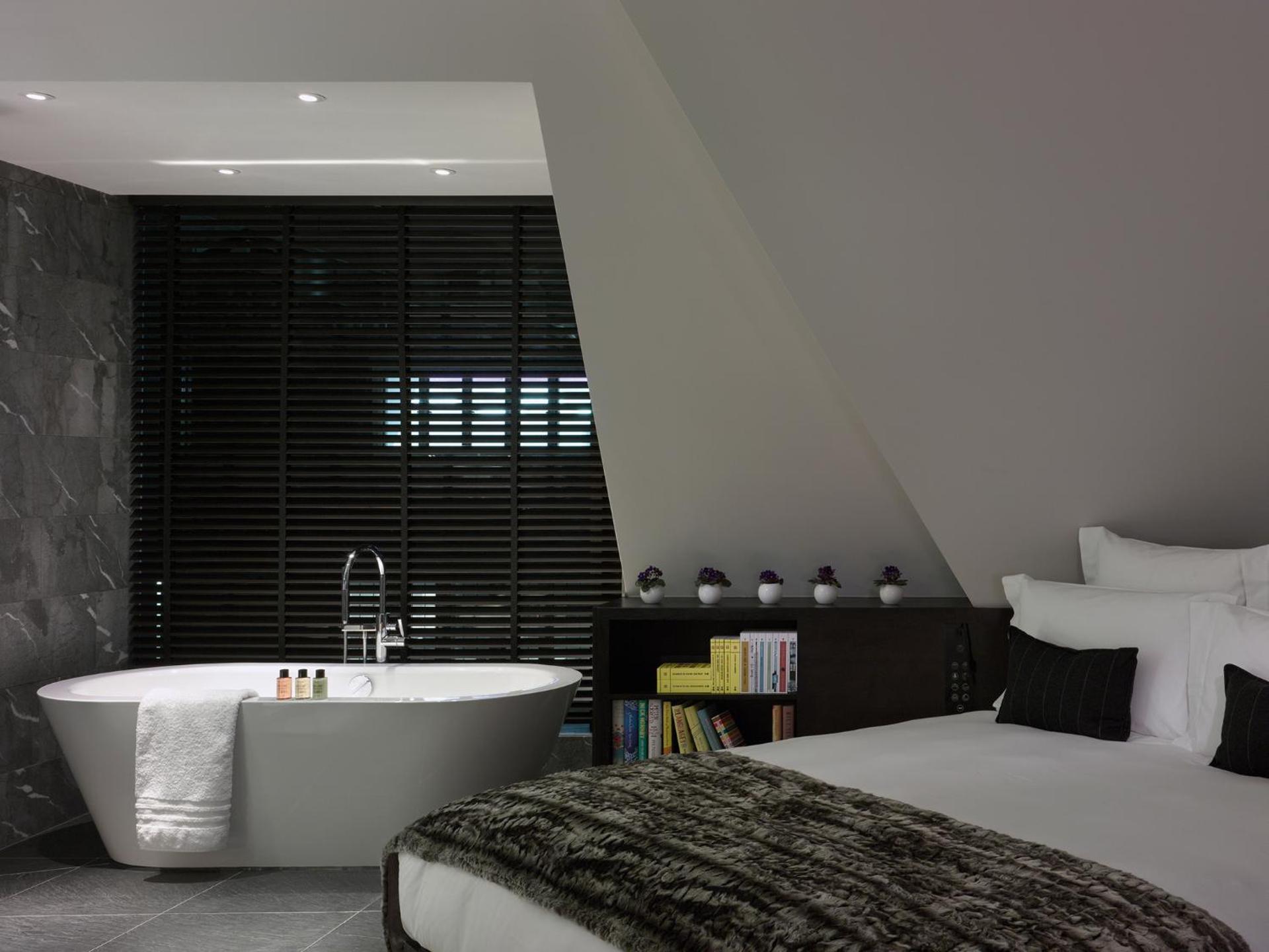 South Place Hotel - Photo 14