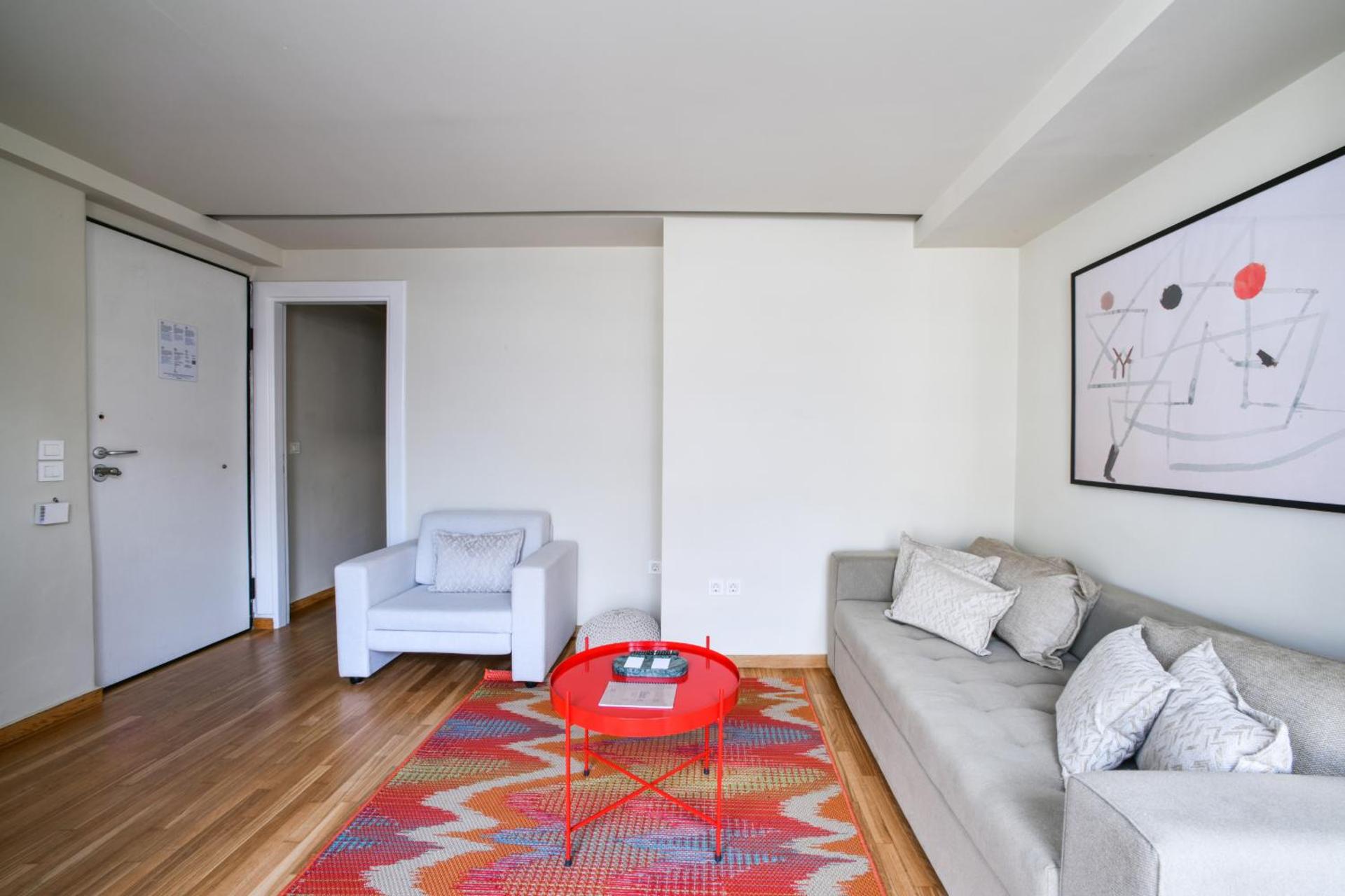 One-Bedroom Apartment with Balcony 5