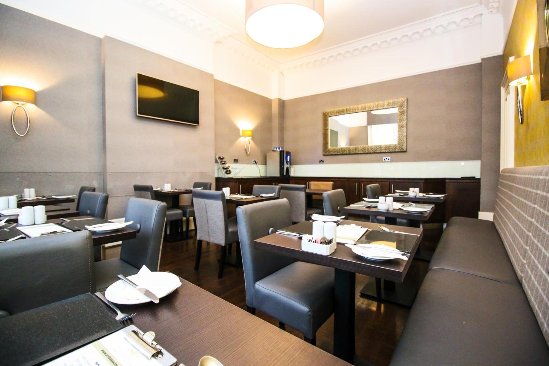 Embassy Apartments - Photo 6