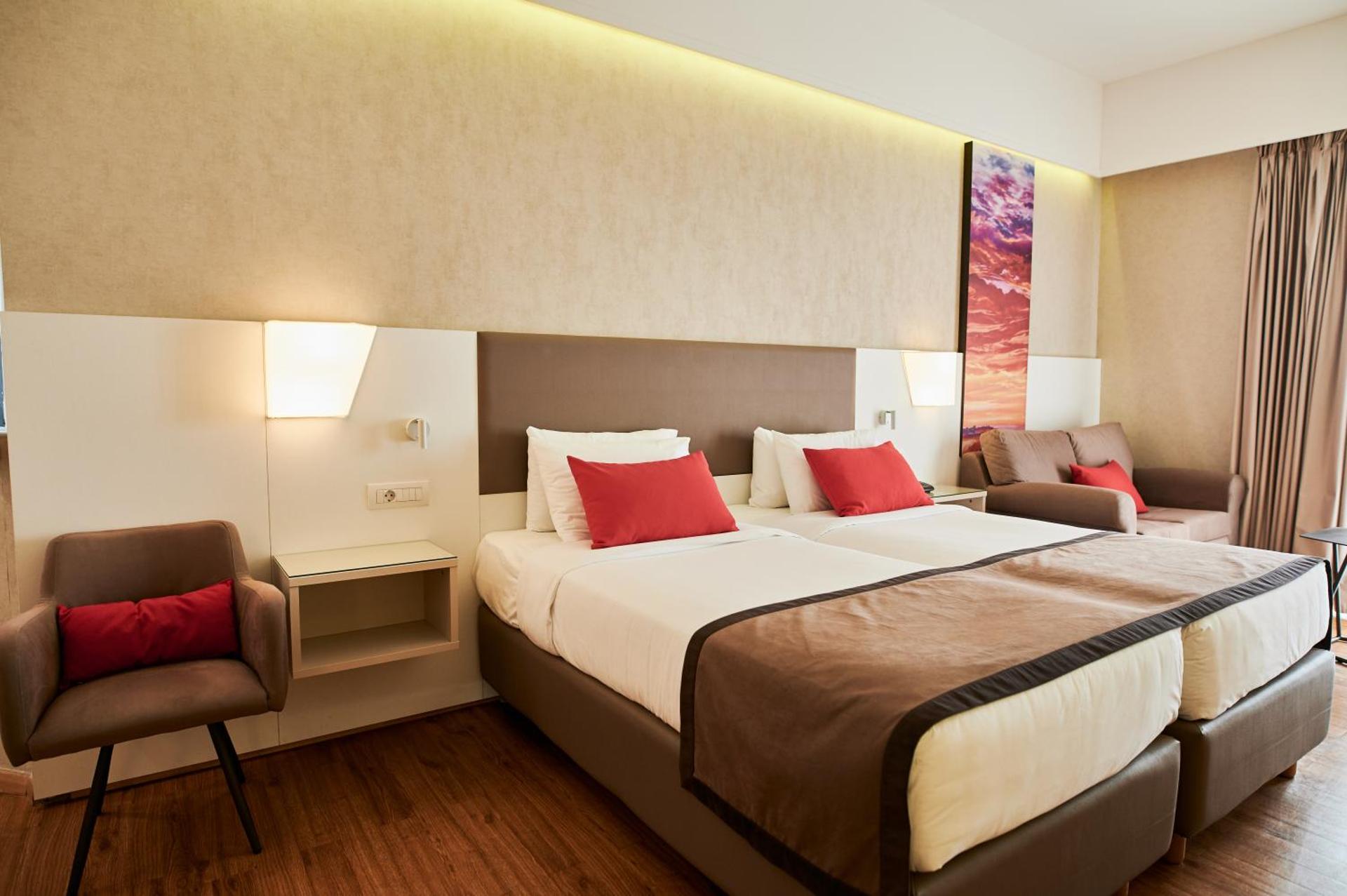 Ramada Plaza by Wyndham Thraki - Photo 52