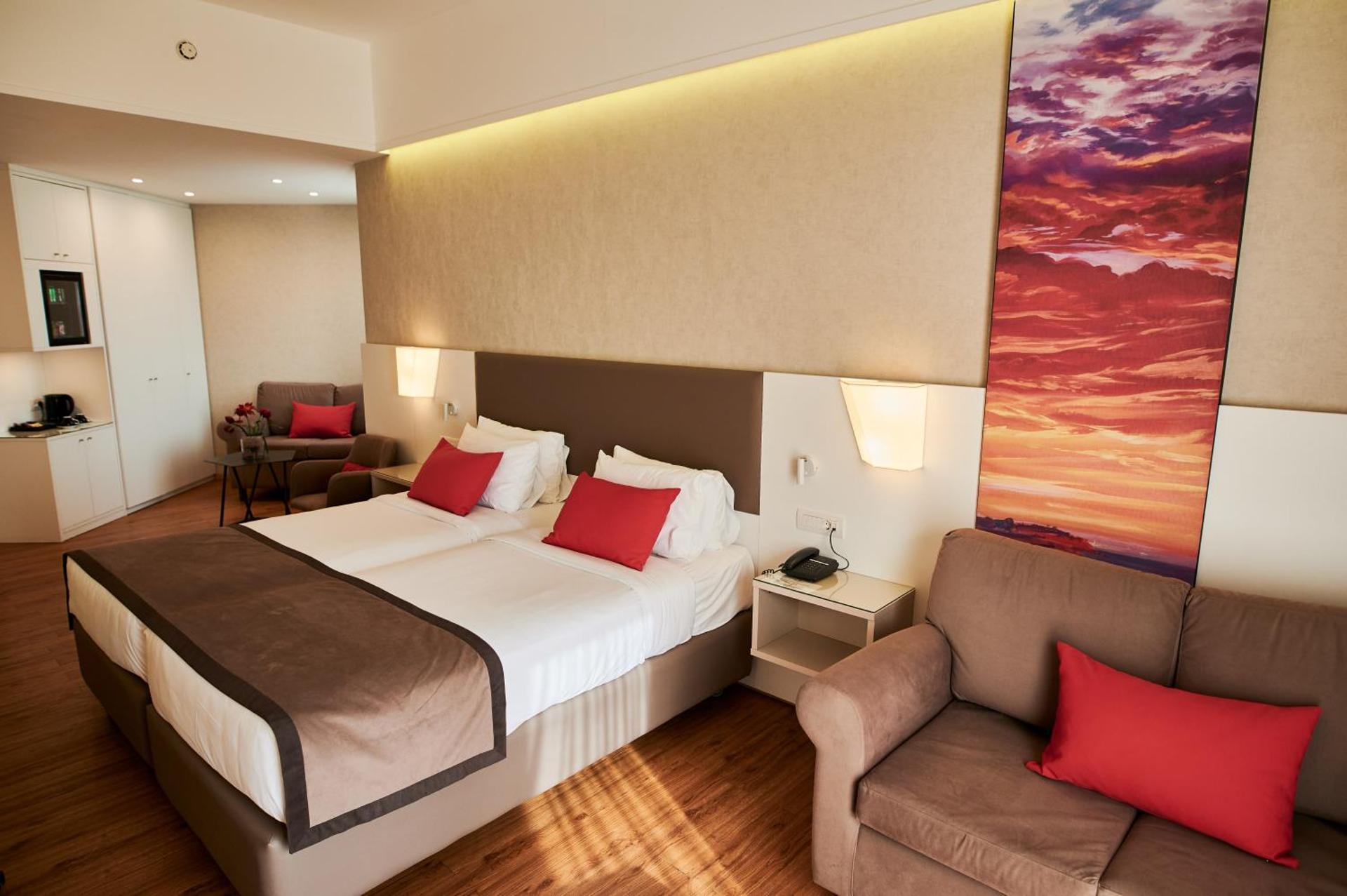 Ramada Plaza by Wyndham Thraki - Photo 50