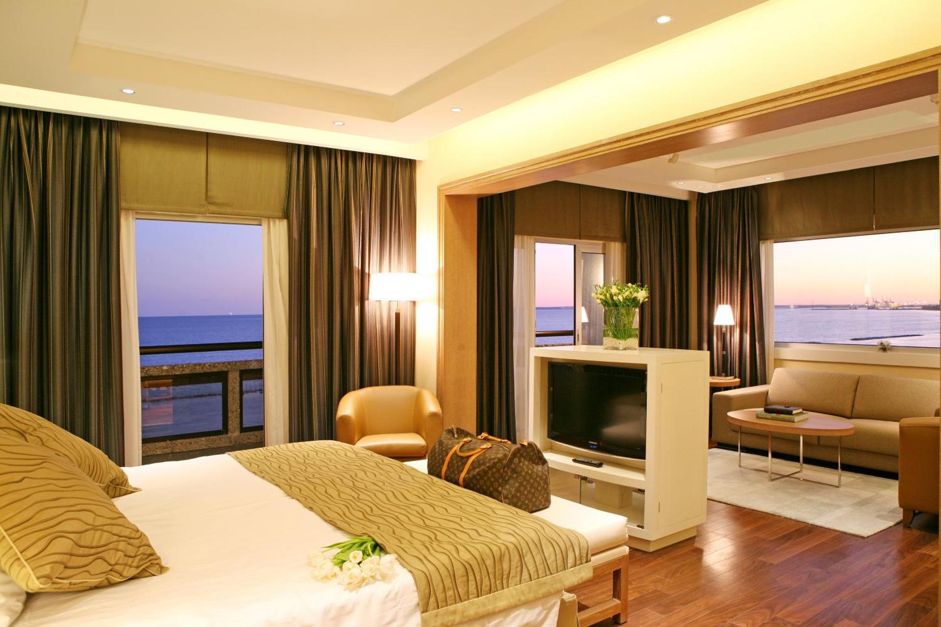 Crowne Plaza Limassol by IHG - Photo 17