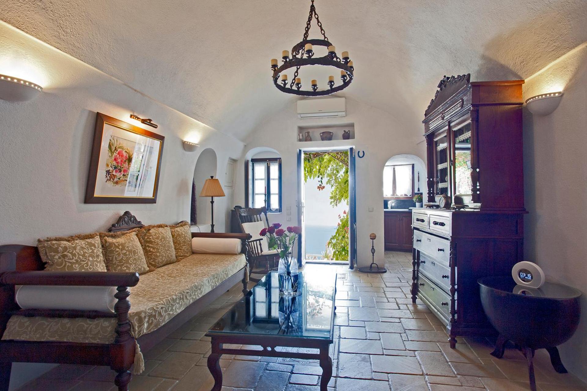 Alexander's Suites - Photo 82