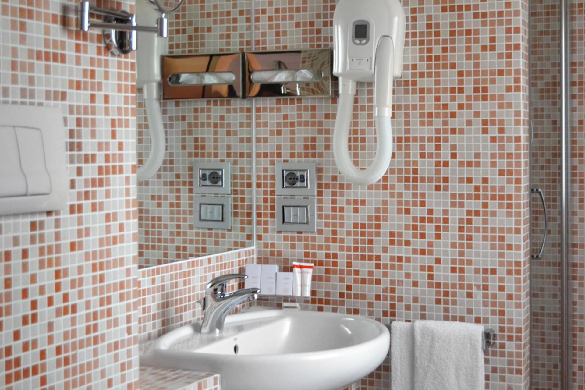 don guglielmo panoramic hotel & spa - Photo 31