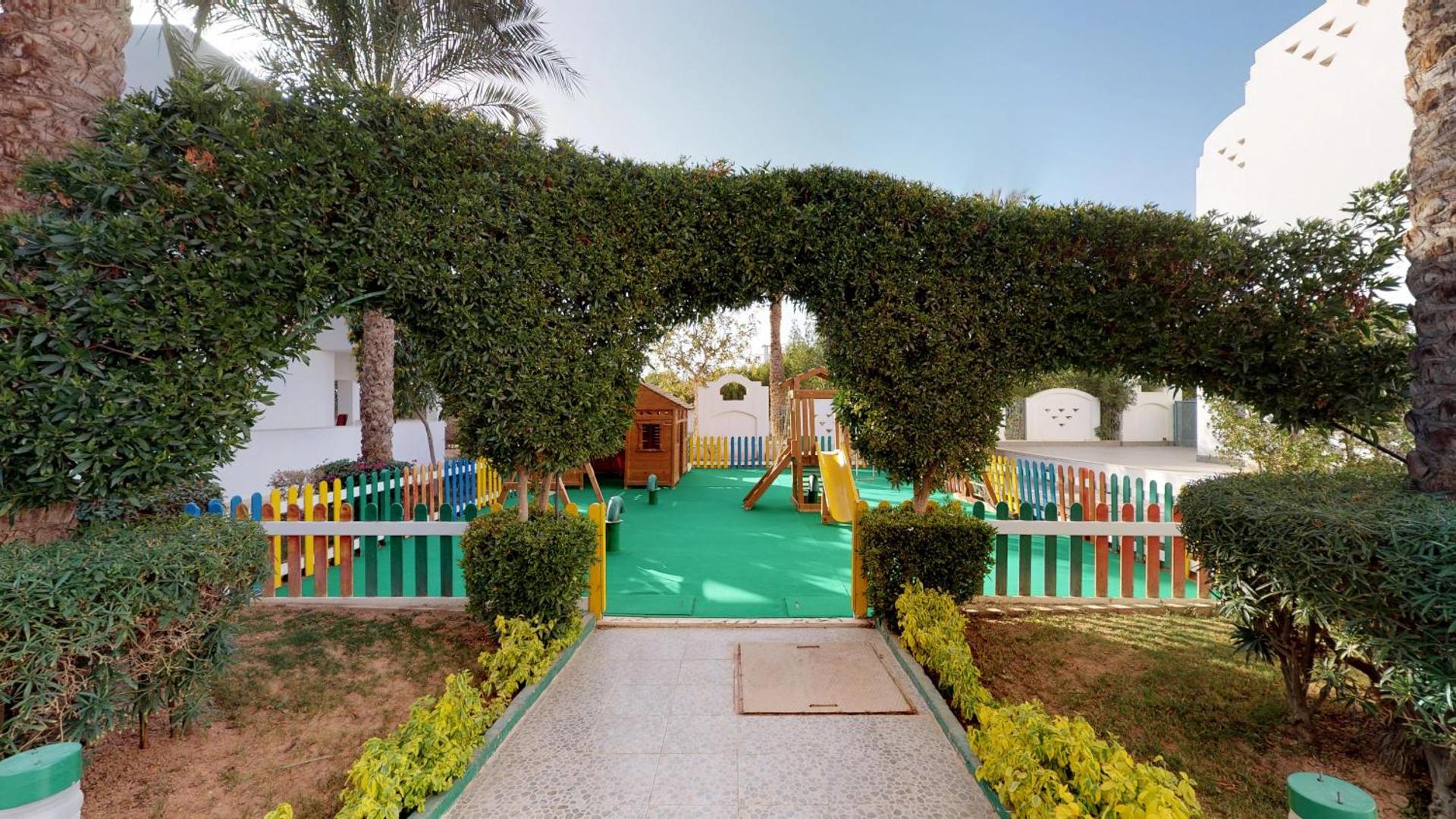 Falcon Hills Hotel - Photo 36