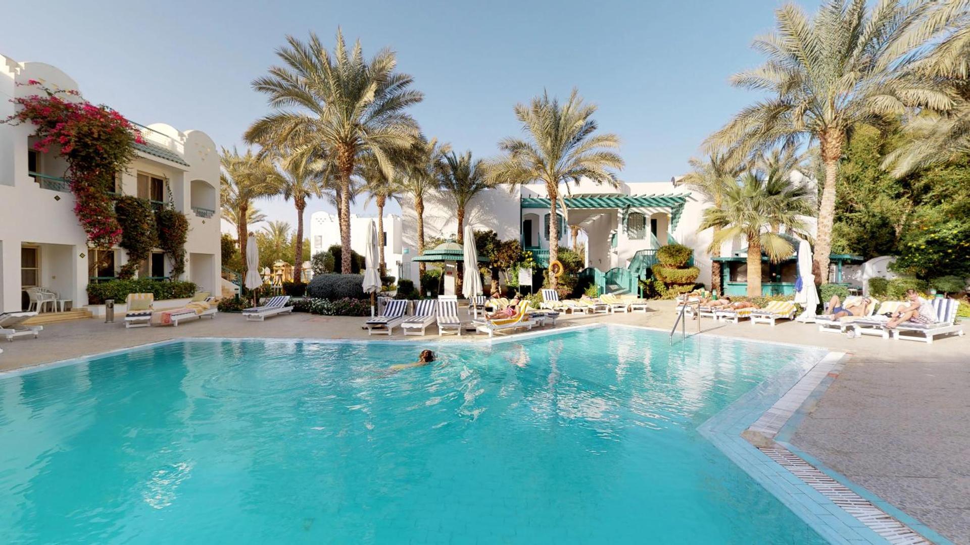 Falcon Hills Hotel - Photo 69