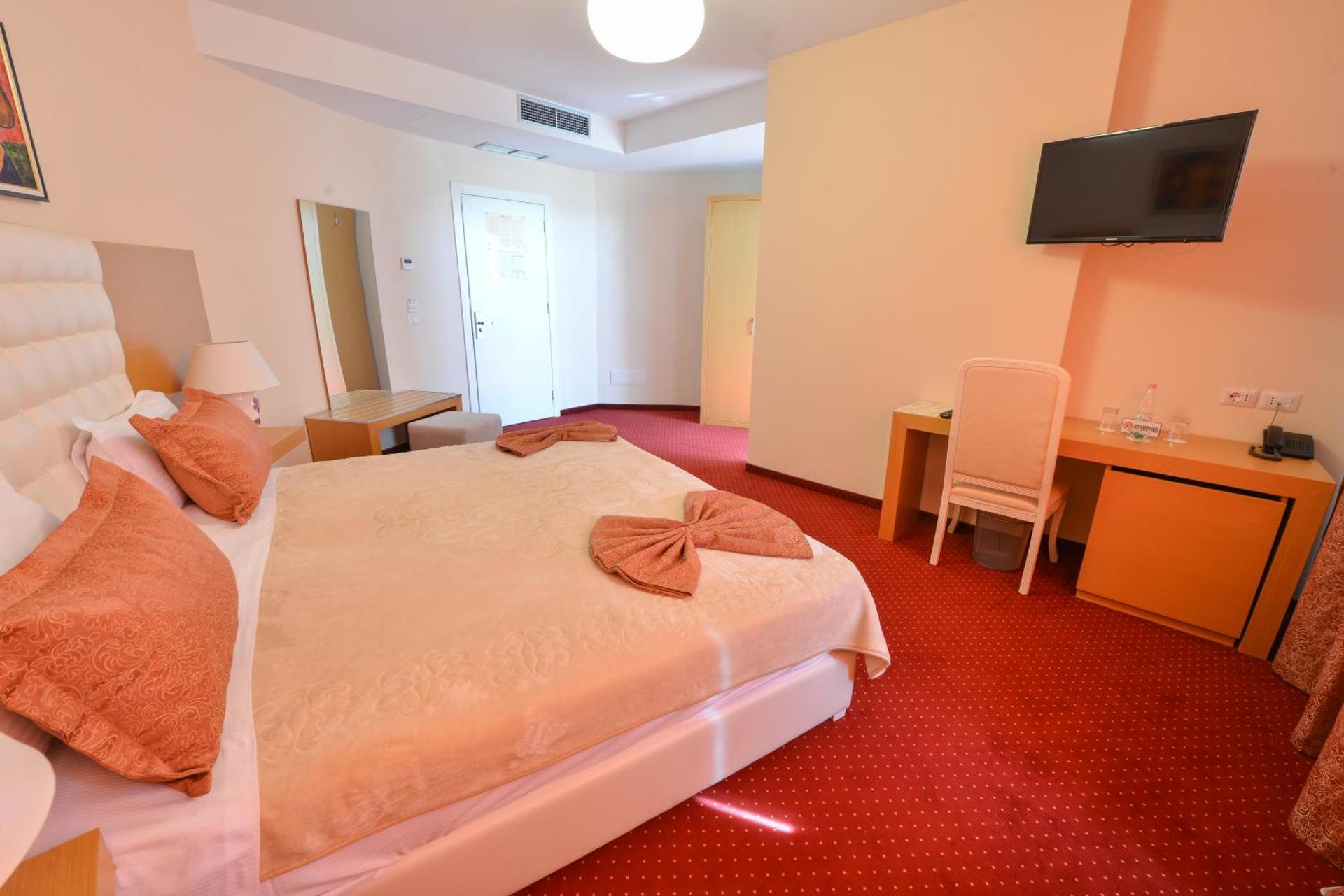 Jolly Hotel - Photo 19