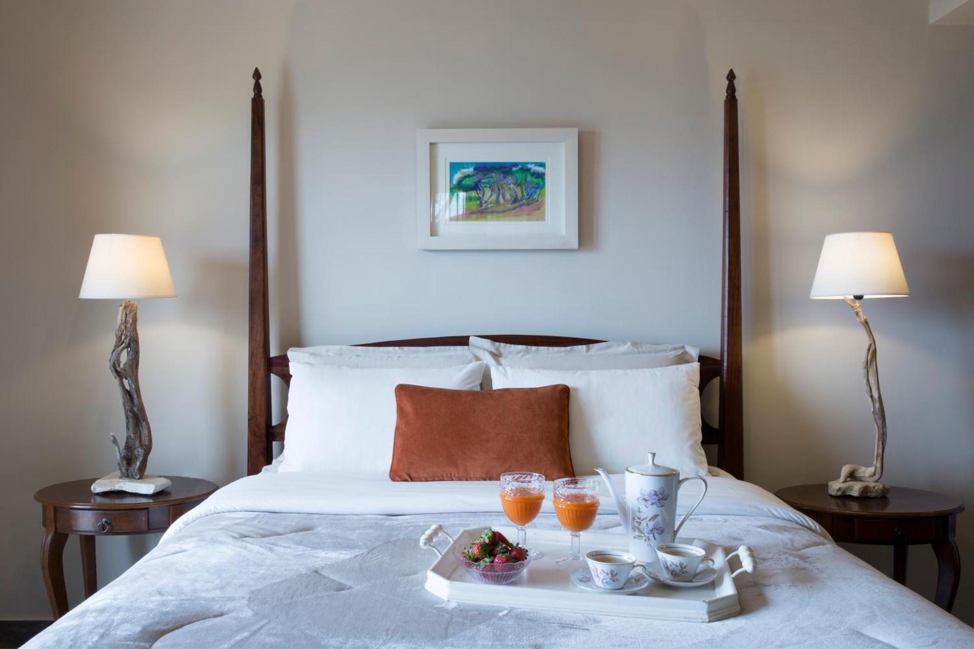 Avra Private Suites - Photo 91